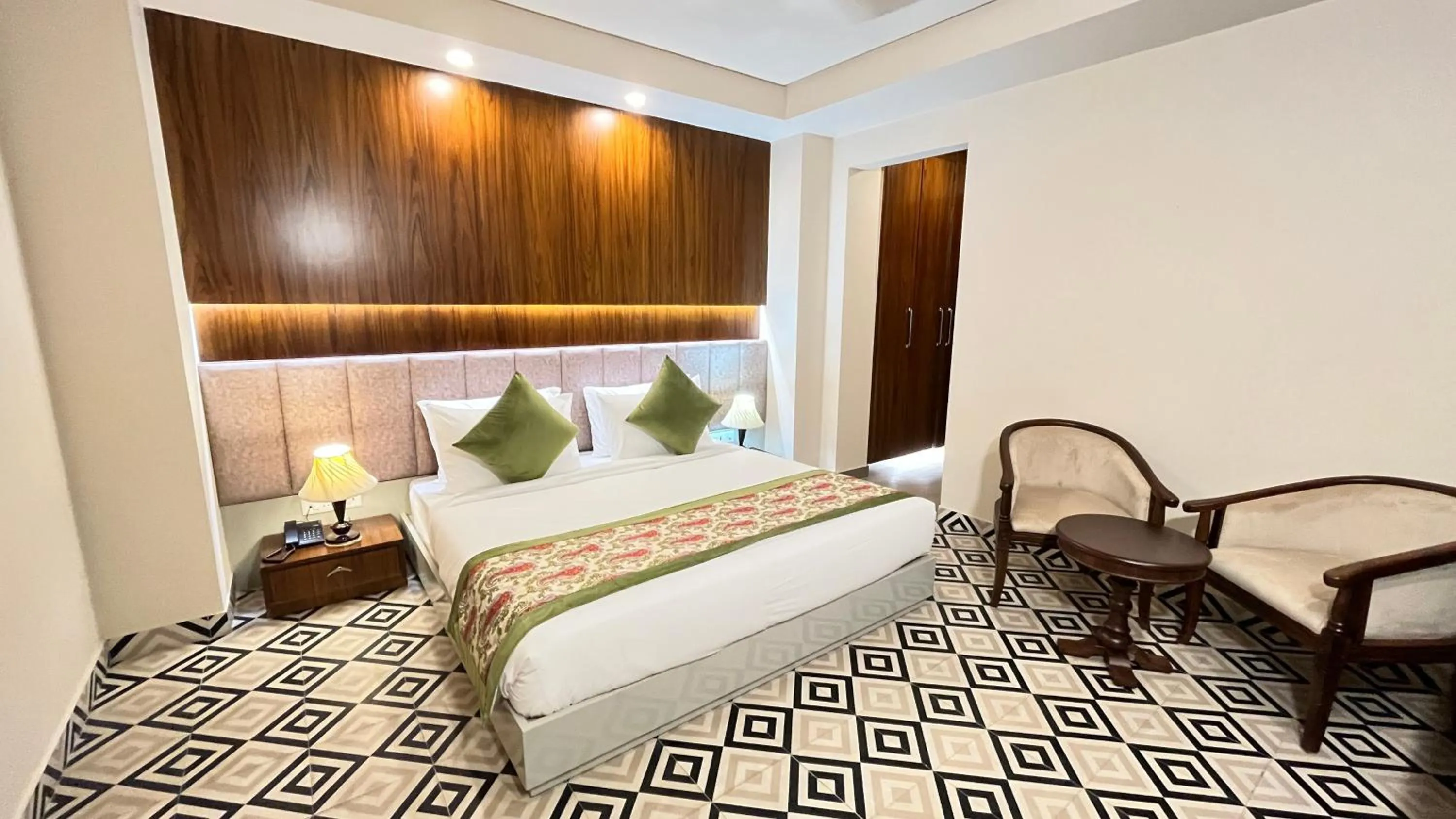 Bed in IP Royal Hotel - New Delhi