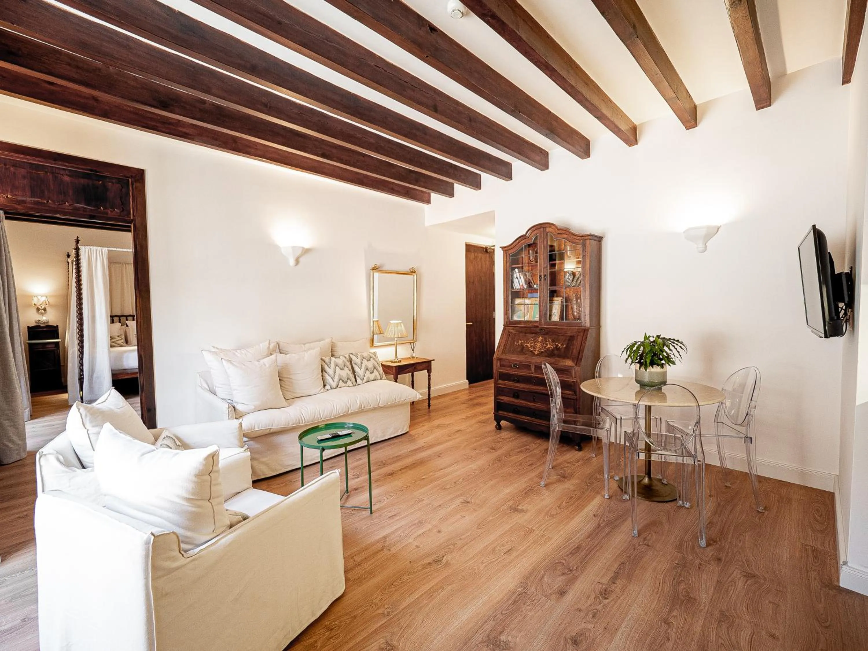 TV and multimedia in Ca'n Puig de Sòller