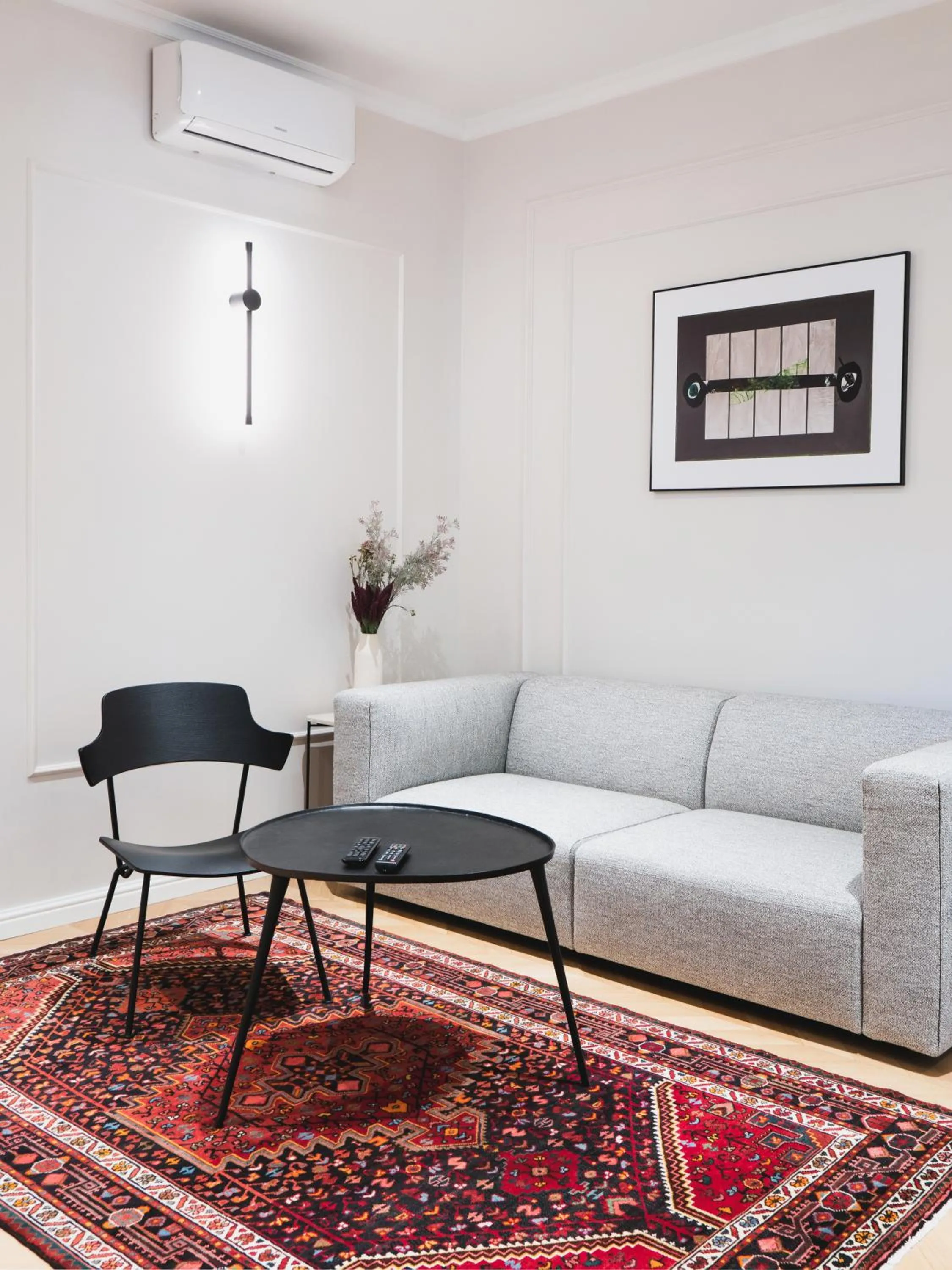 Downtown Beauty Twins Apartment