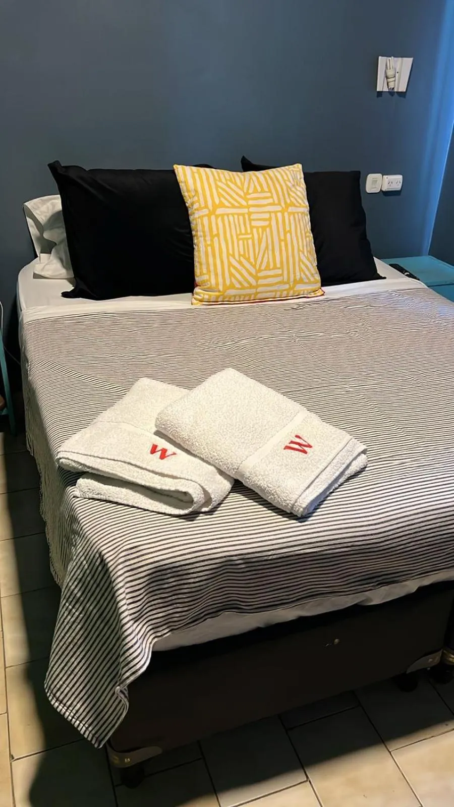 Bedroom, Bed in Hotel Windsor Mendoza