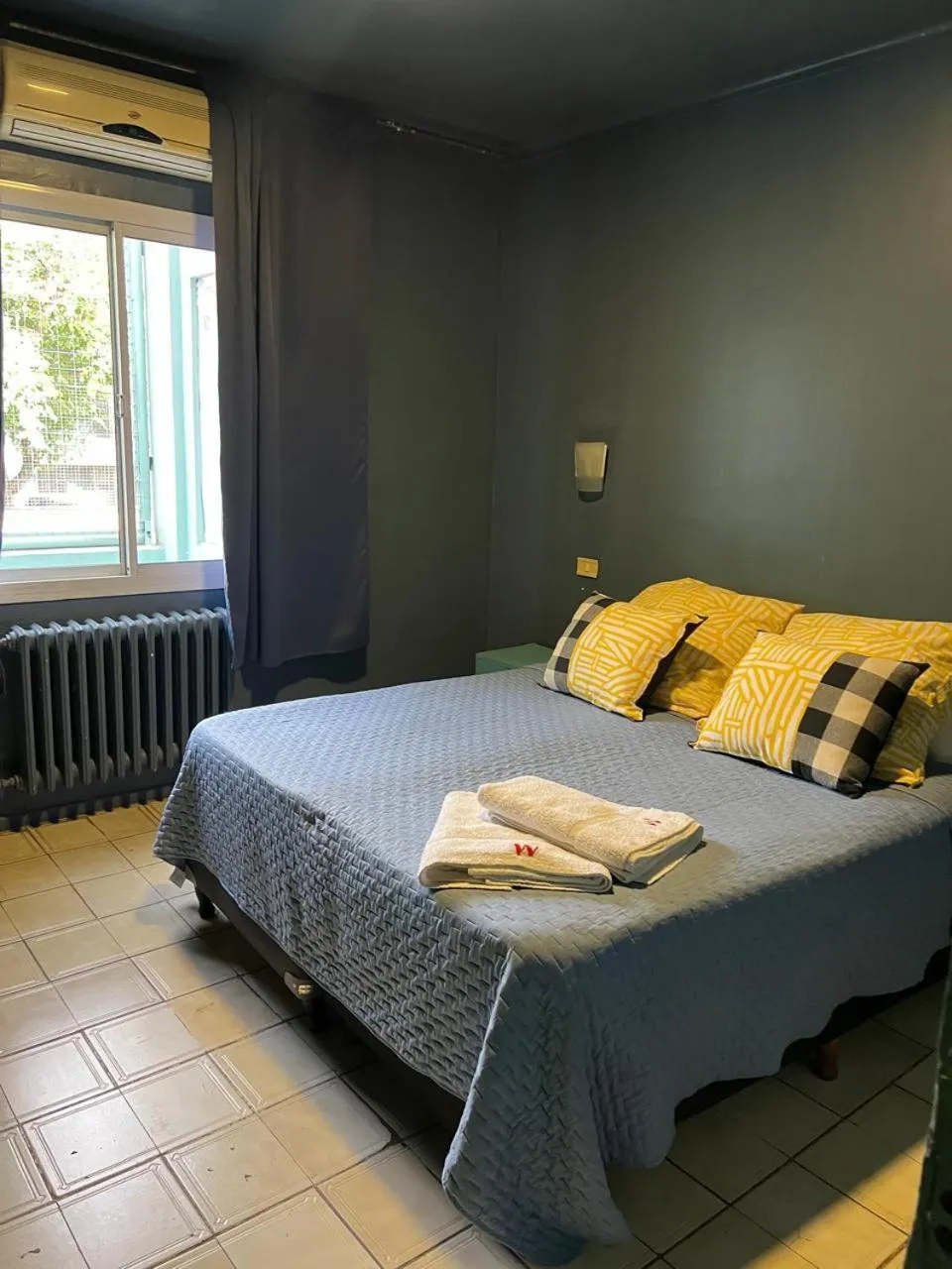 Bedroom, Bed in Hotel Windsor Mendoza