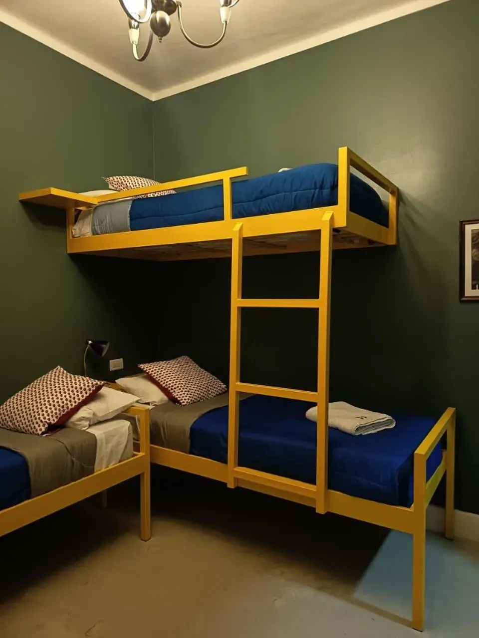 Triple Room with Private Bathroom in Hotel Windsor Mendoza Triple Room with Private Bathroom in Hotel Windsor Mendoza