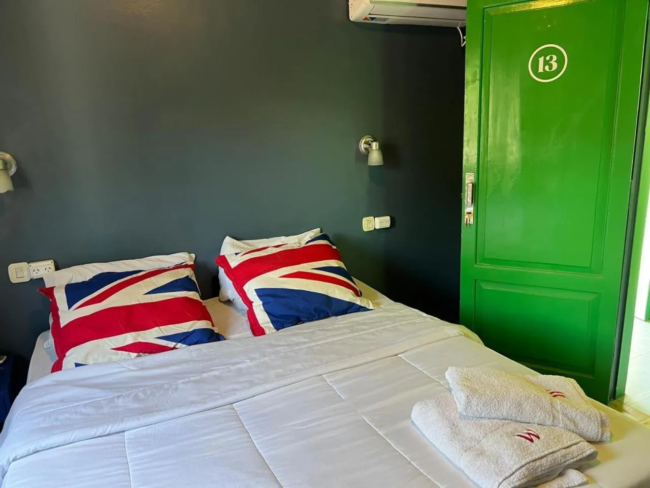 Bedroom, Bed in Hotel Windsor Mendoza