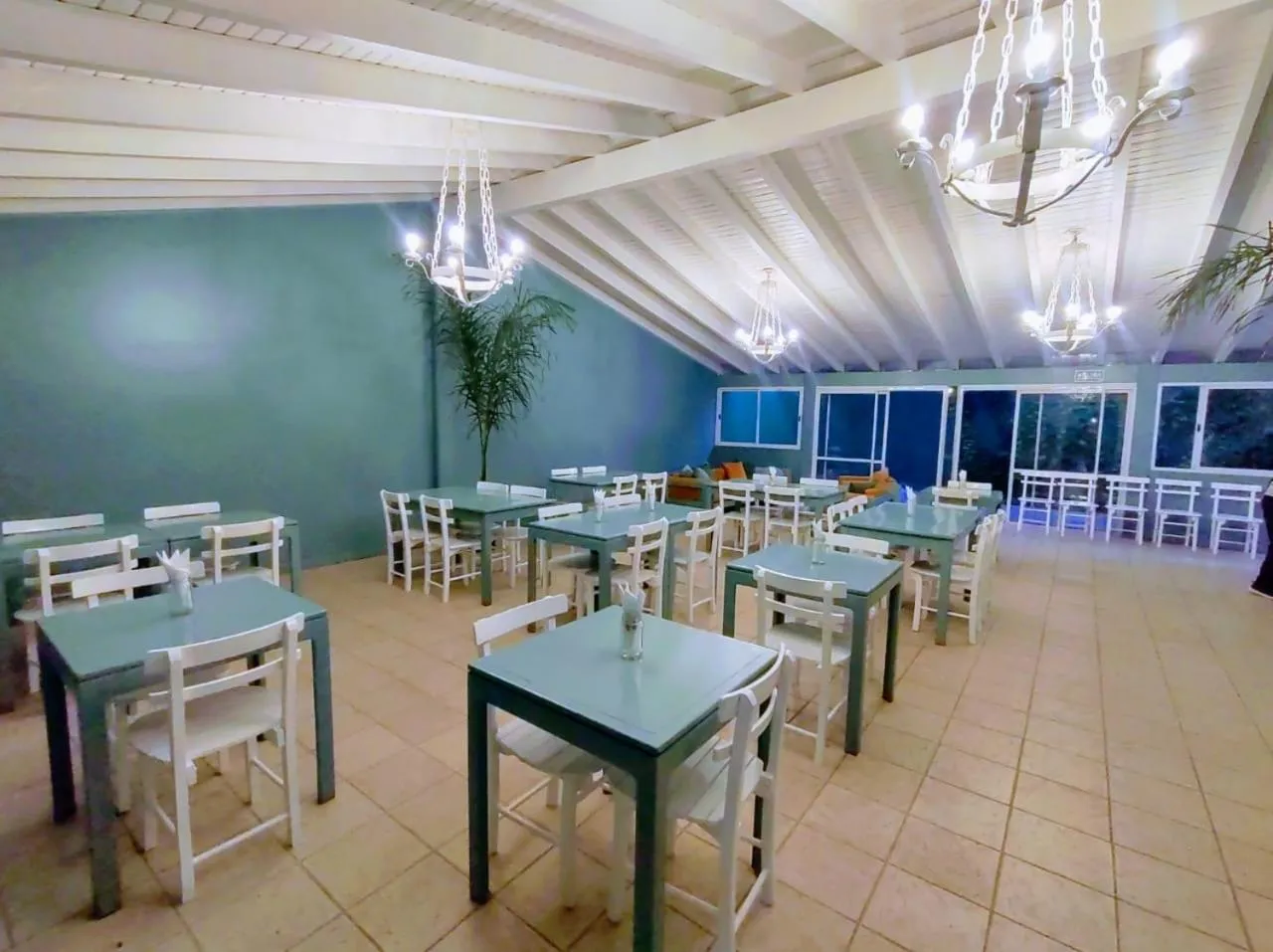 Dining area in Hotel Windsor Mendoza
