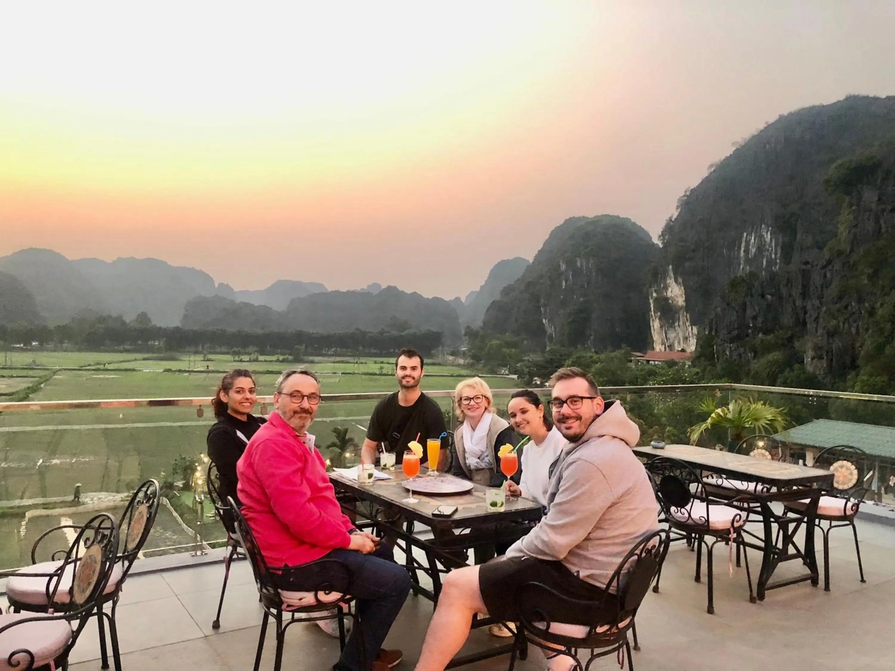 Lounge or bar in Liberty Hall Tam Coc Hotel & Villa