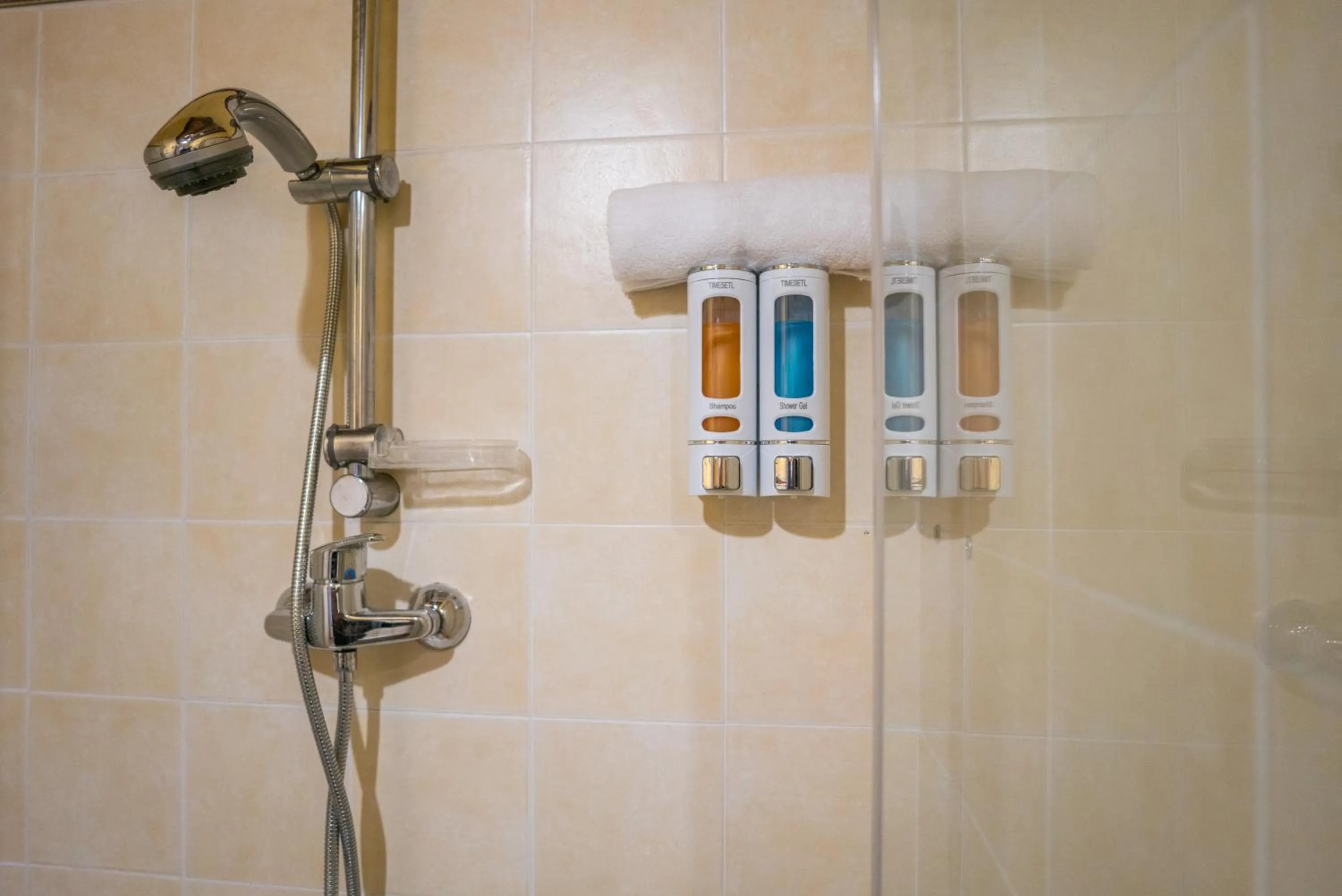 Bathroom in LA ALDABA, antigua casa de labor