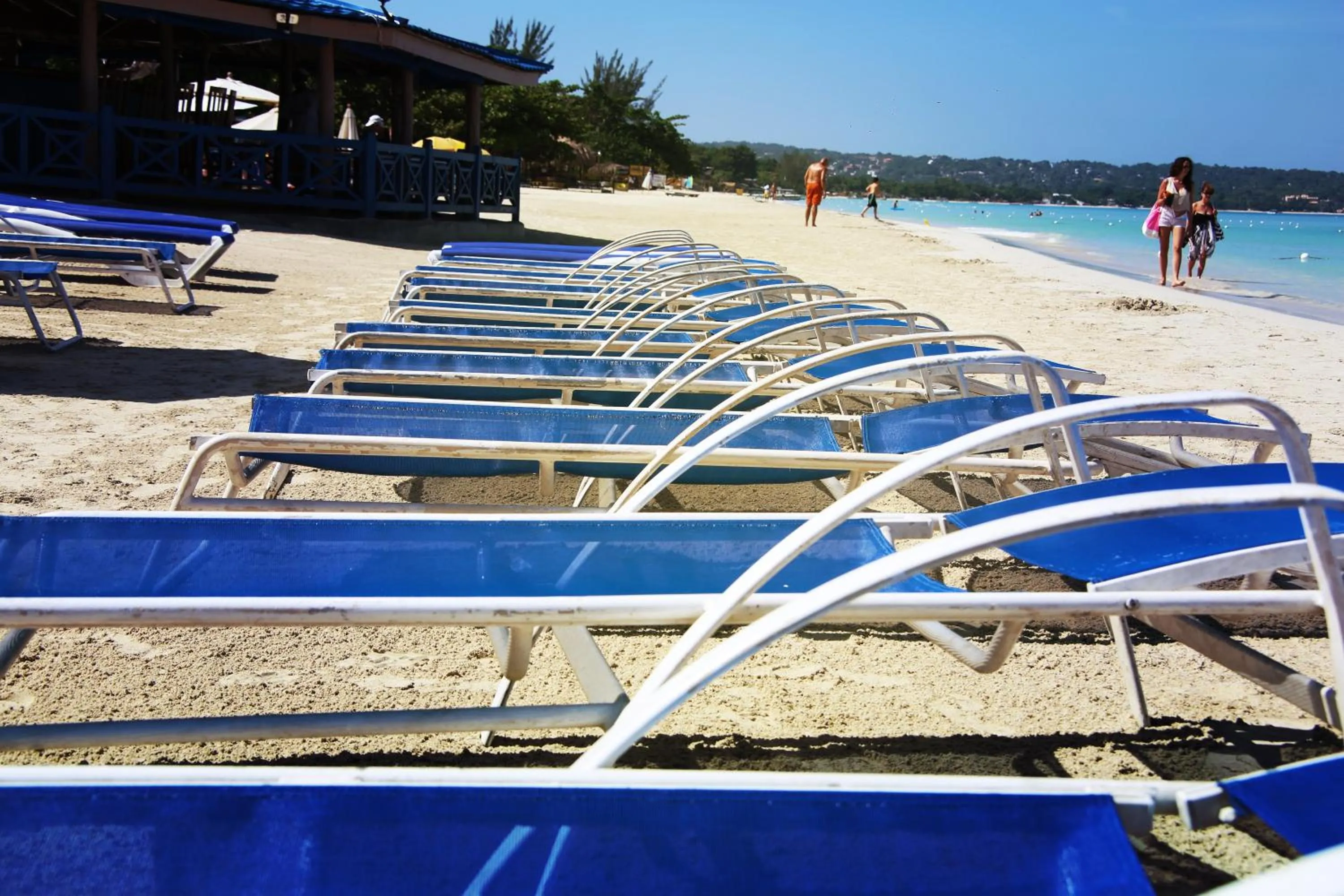 Beach in Negril Treehouse Resort