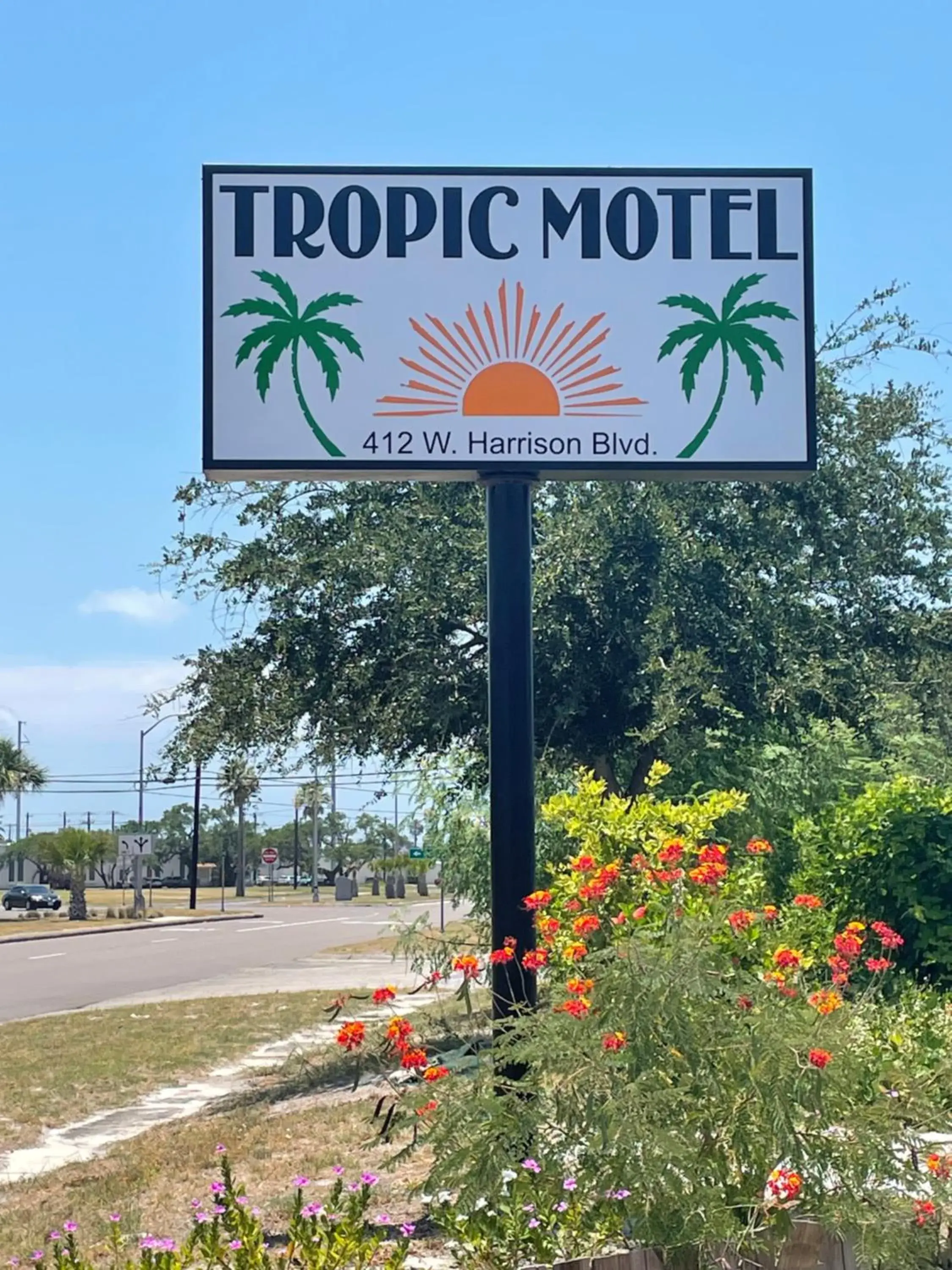Tropic Motel Tropic Motel
