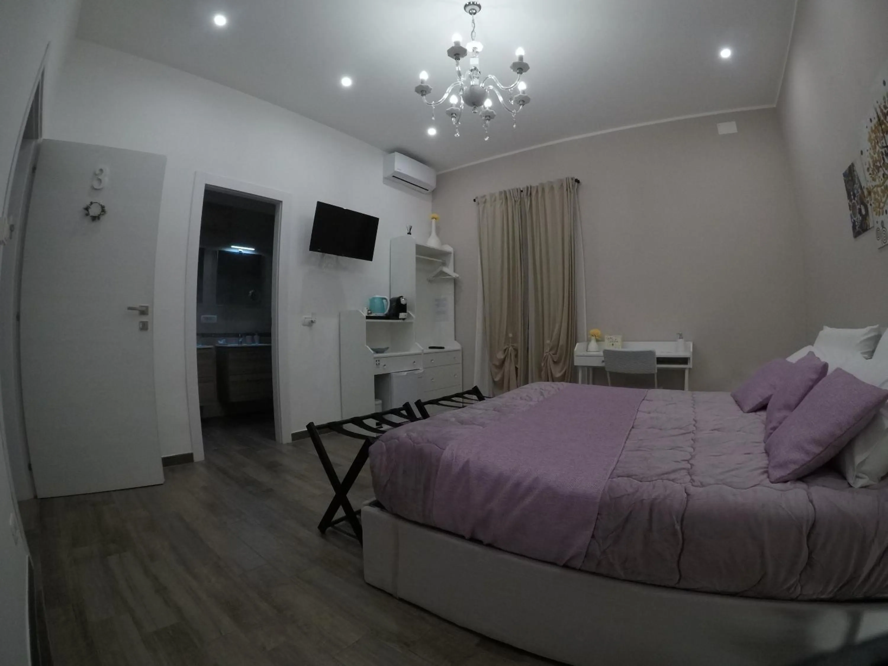 Bed in Karina's Rooms