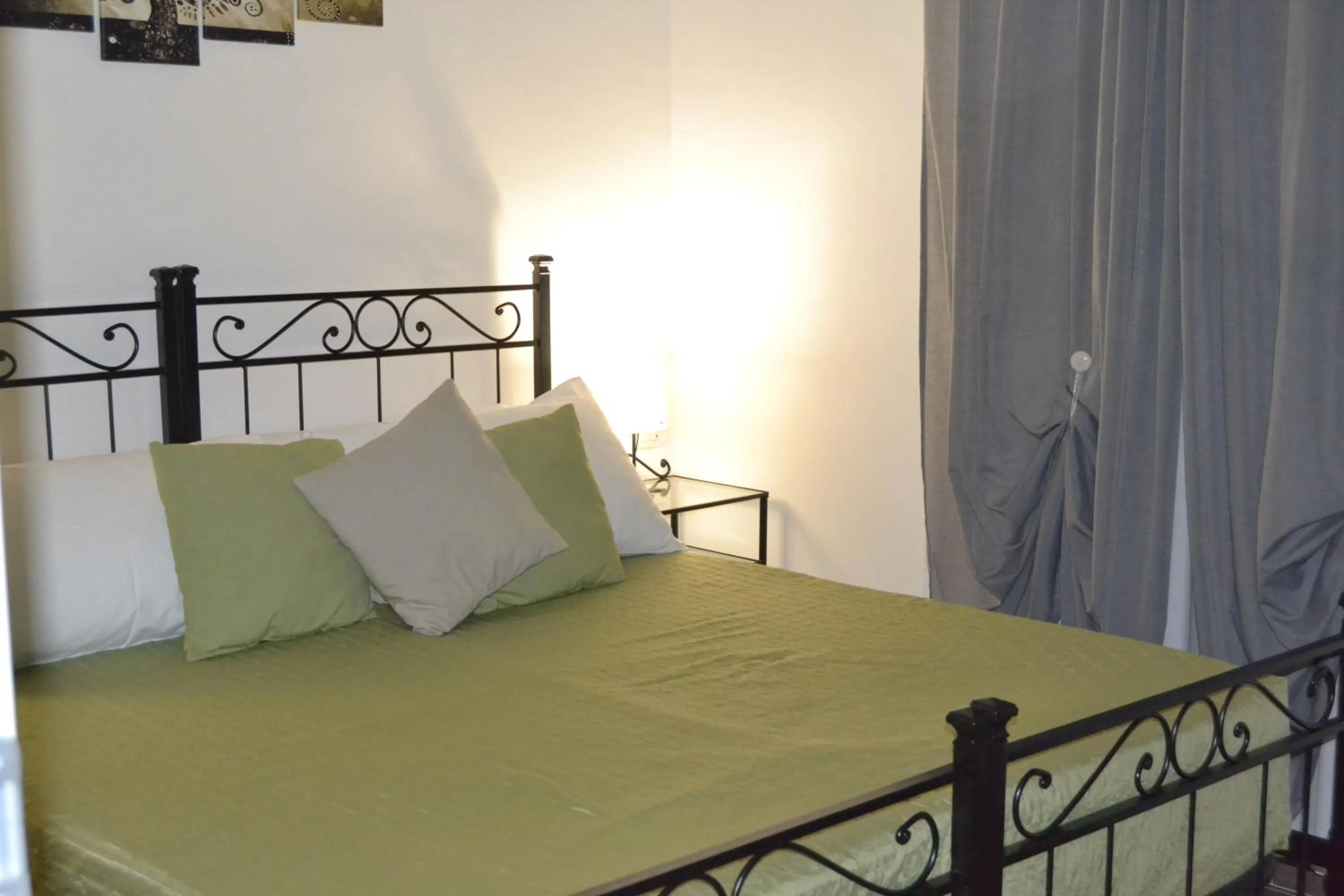 Bed in Karina's Rooms