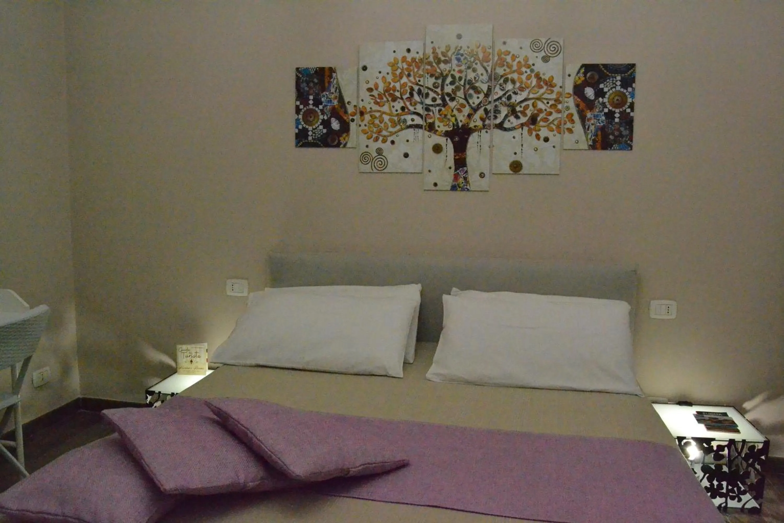 Photo of the whole room, Bed in Karina's Rooms