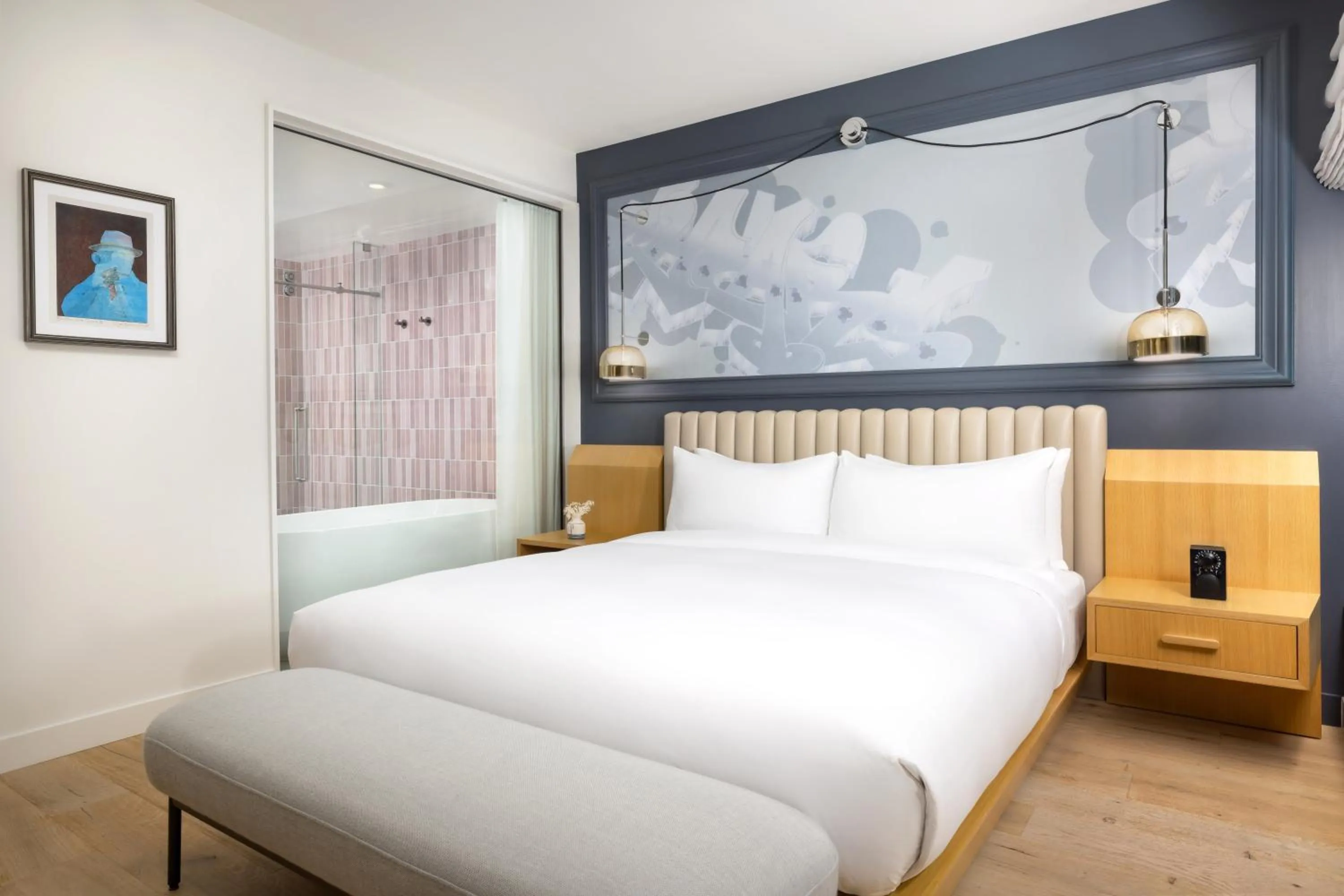 Bedroom, Bed in Timbri Hotel San Francisco, Curio Collection by Hilton