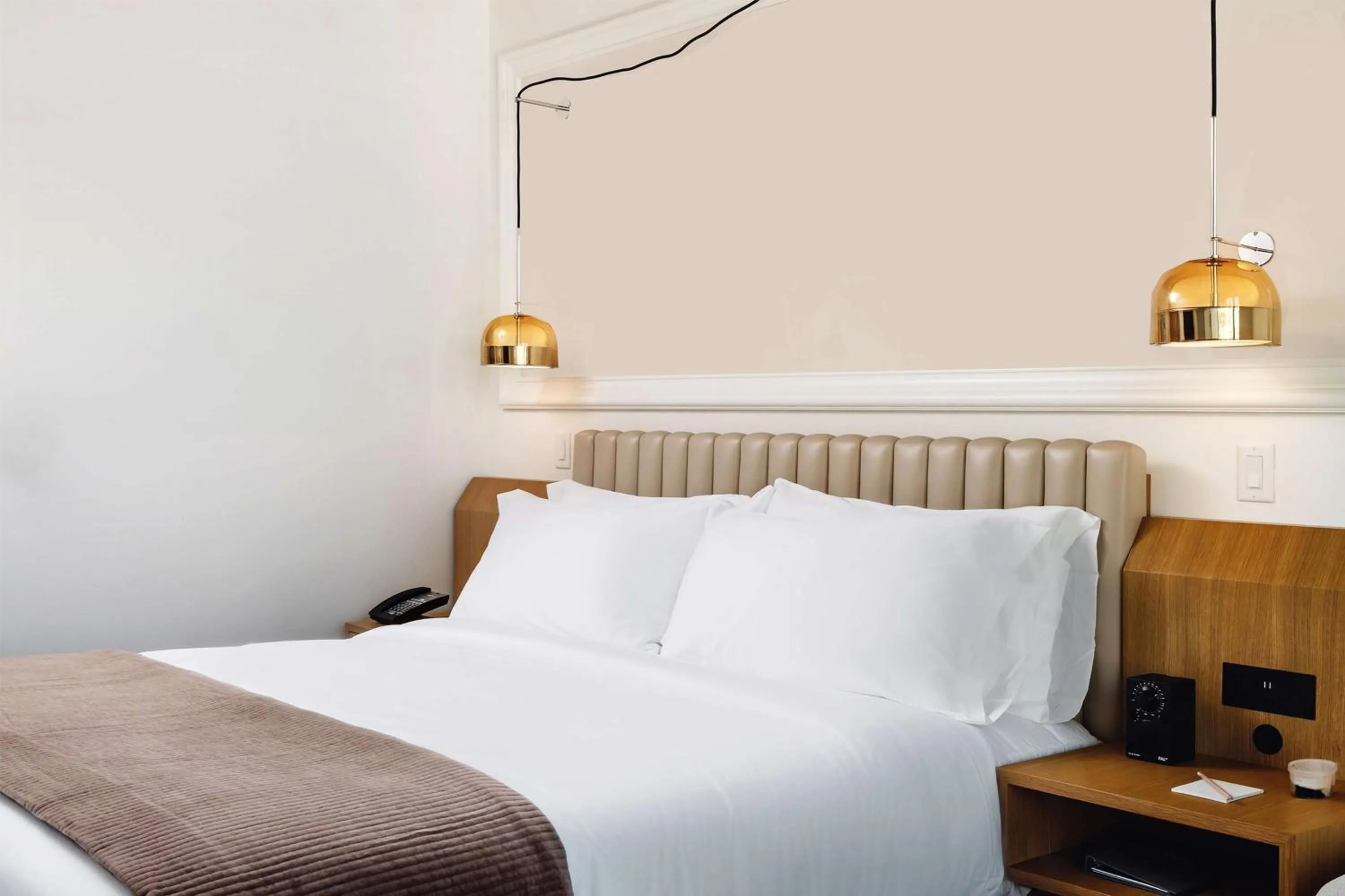 Bed in The LINE San Francisco