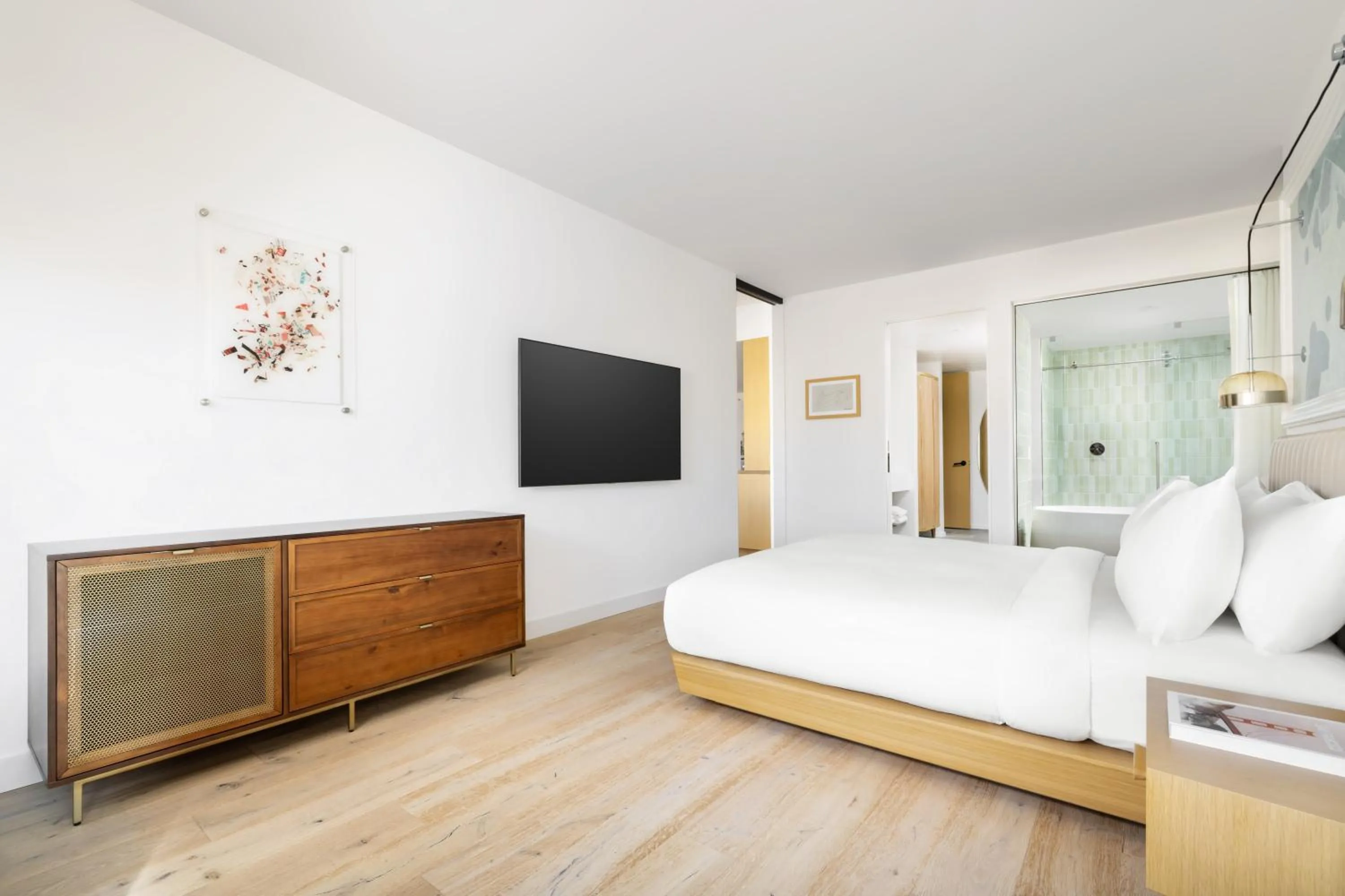 Bedroom, Bed in Timbri Hotel San Francisco, Curio Collection by Hilton