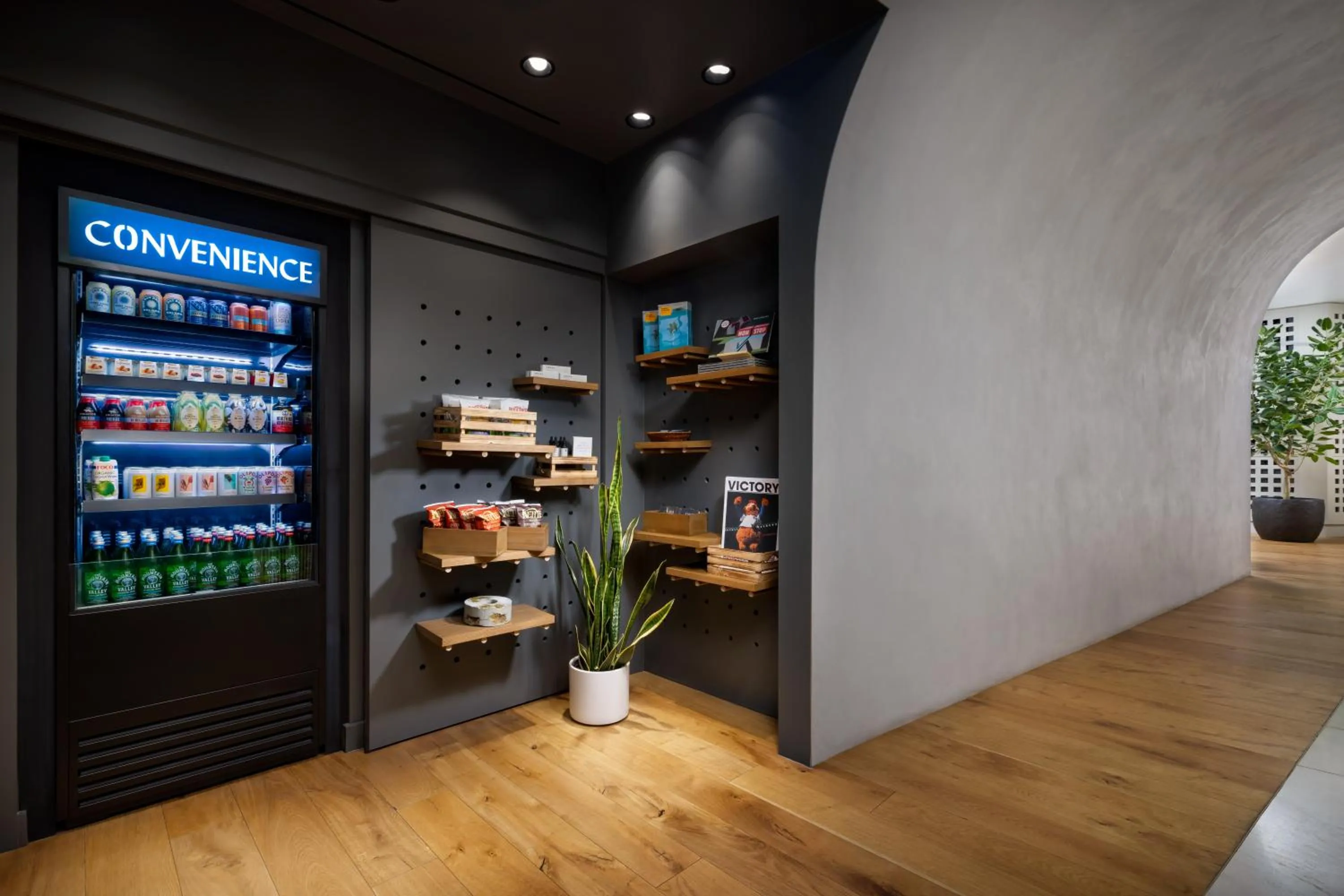 Food and drinks in Timbri Hotel San Francisco, Curio Collection by Hilton