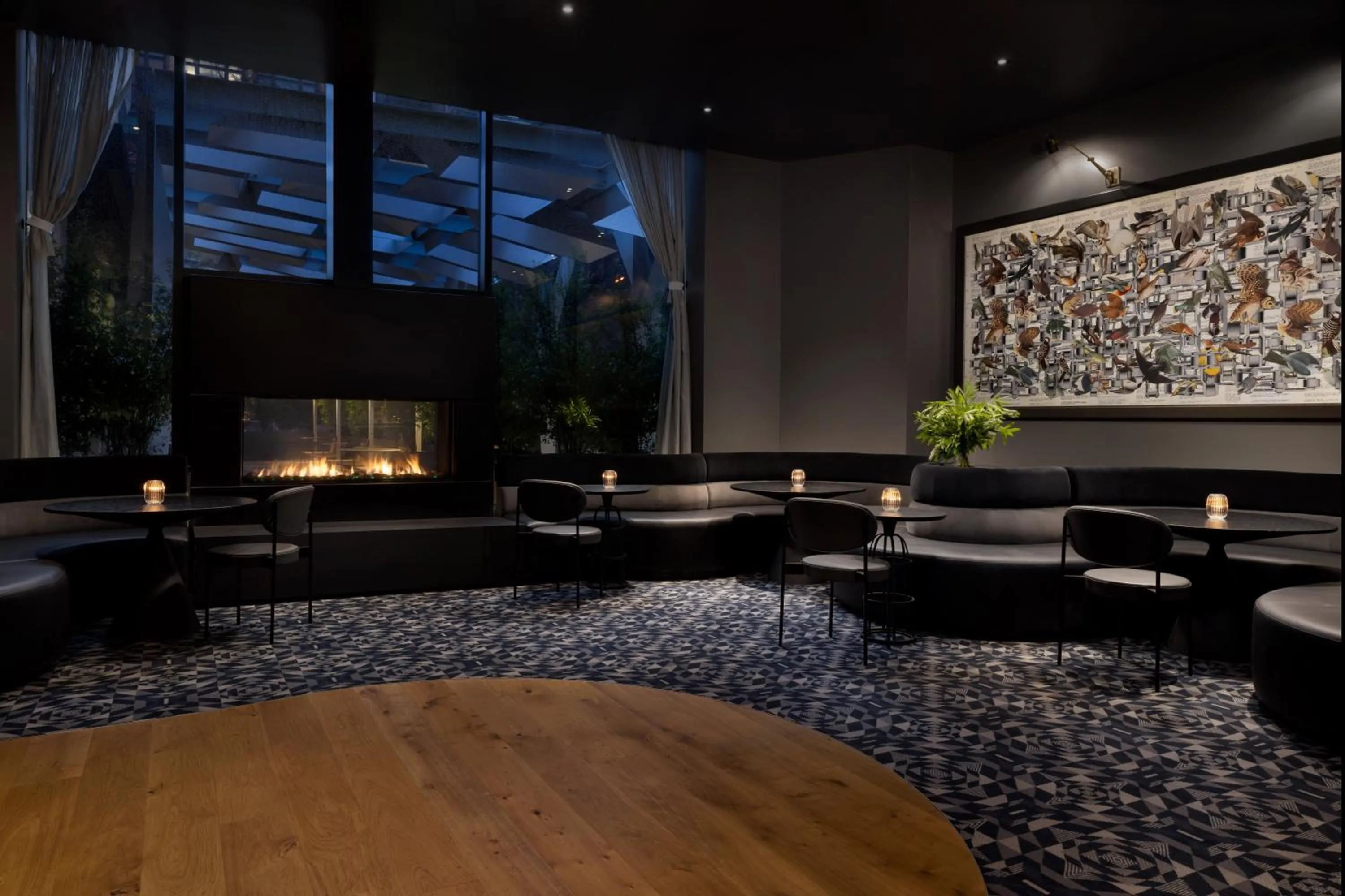 Lounge or bar in Timbri Hotel San Francisco, Curio Collection by Hilton