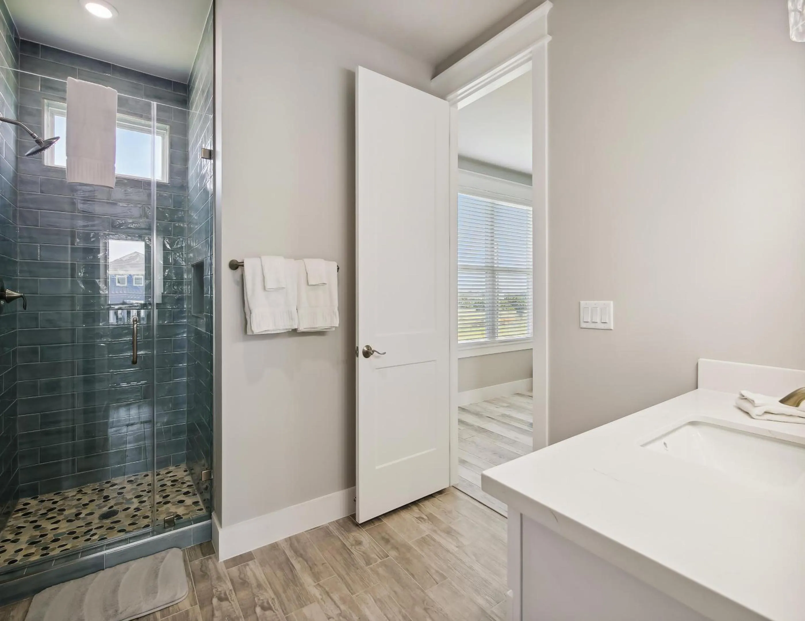 Property building in Pearl of the Sea