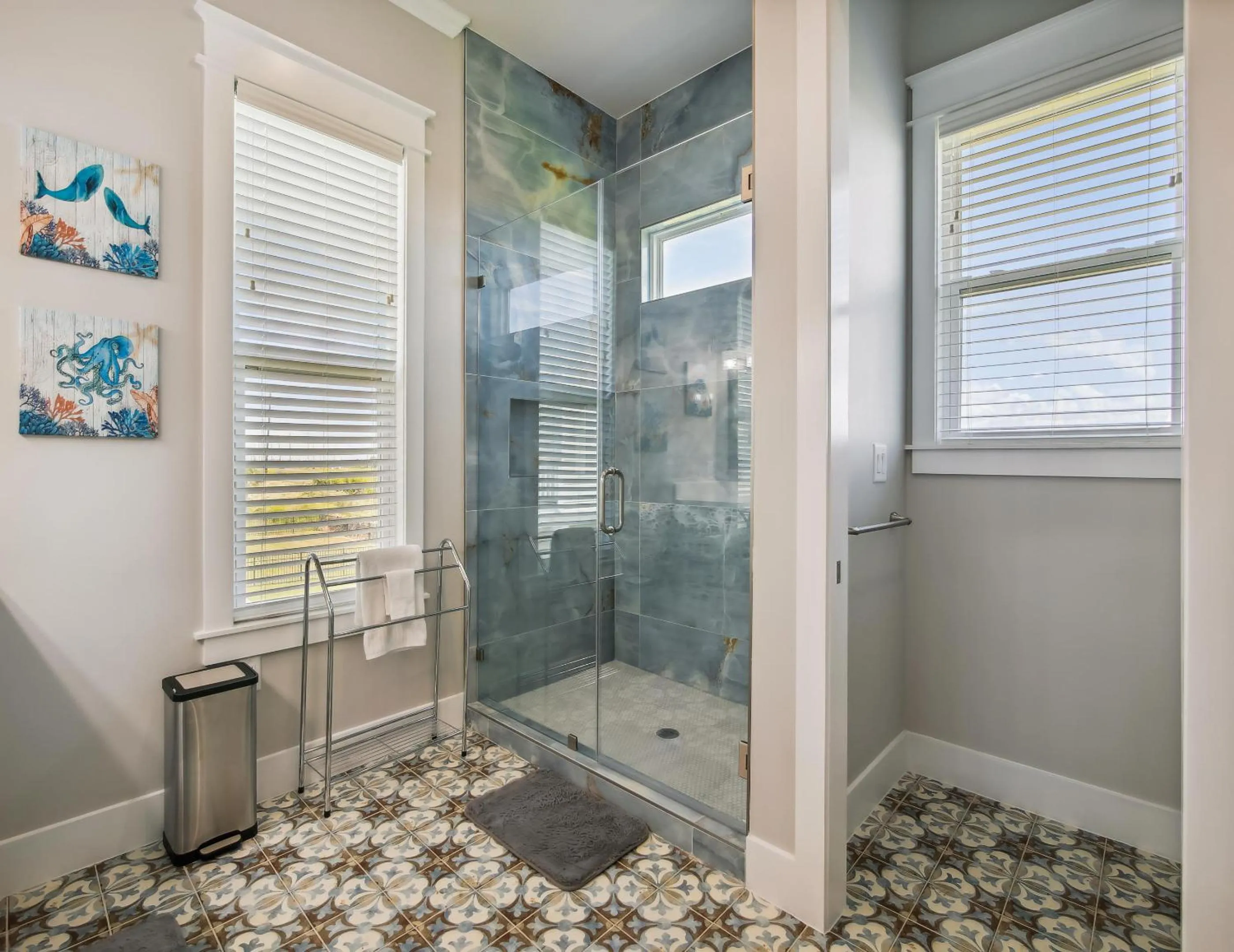 Property building in Pearl of the Sea