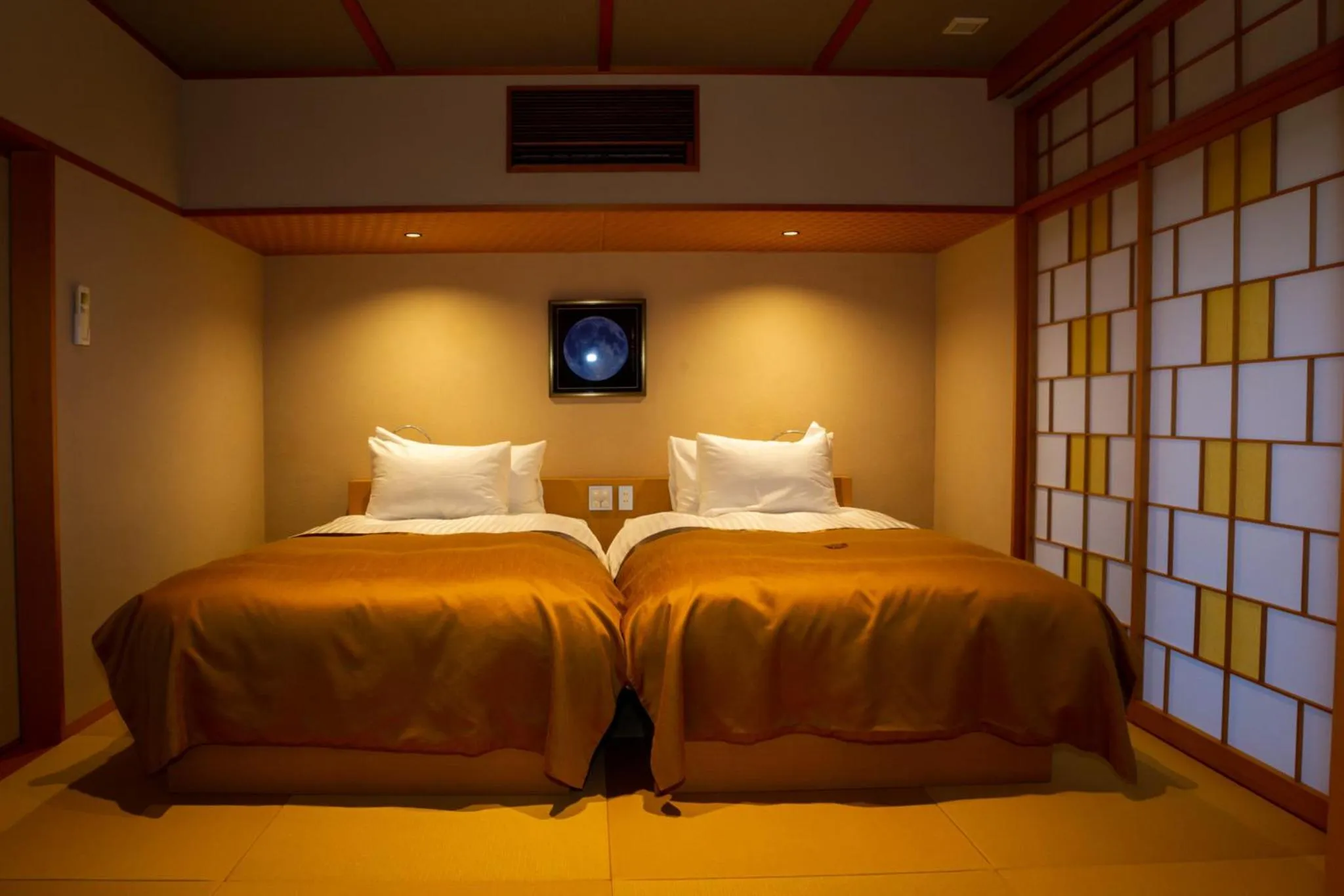 Photo of the whole room in Tsukiyominoza