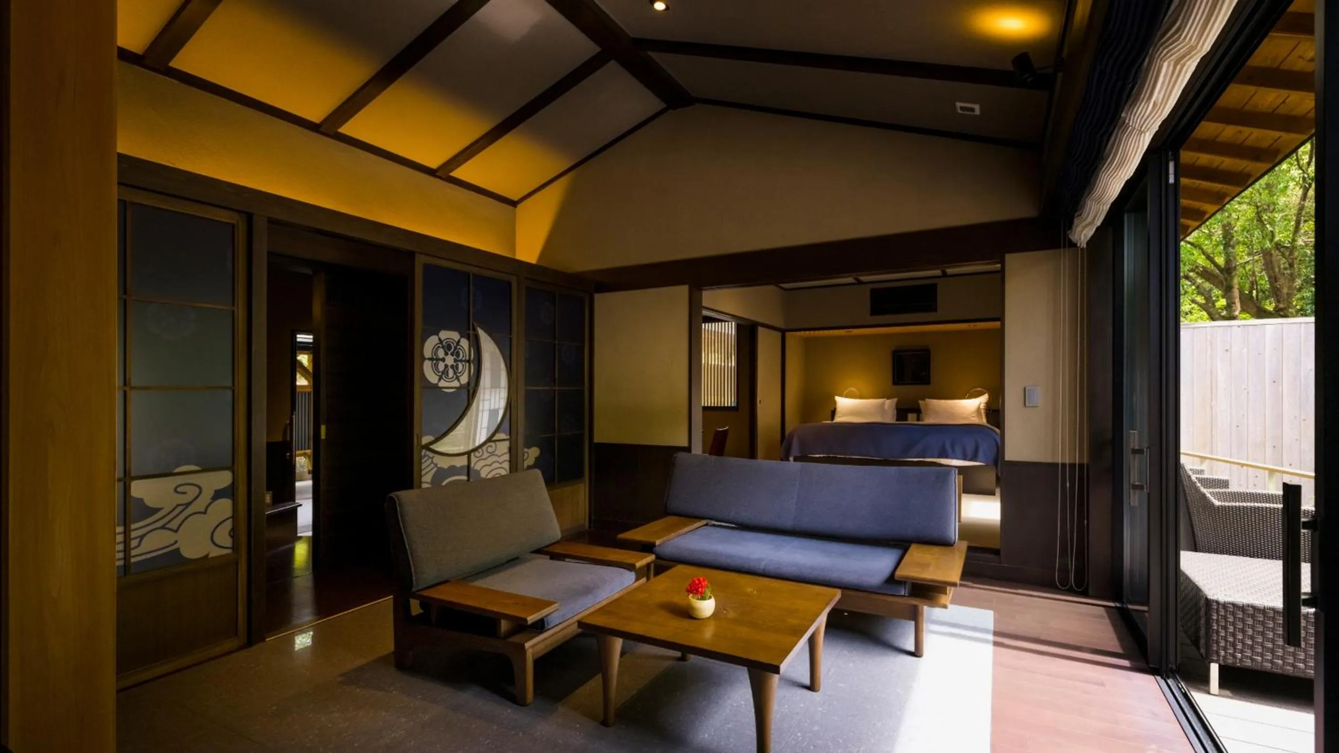 Photo of the whole room in Tsukiyominoza