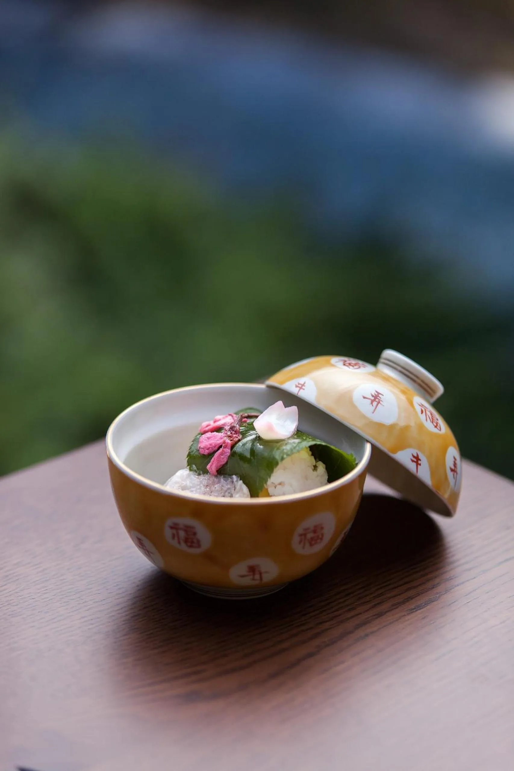 Food in Tsukiyominoza