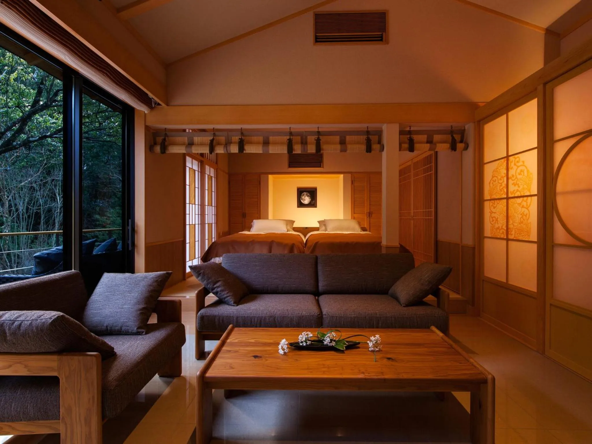 Photo of the whole room in Tsukiyominoza