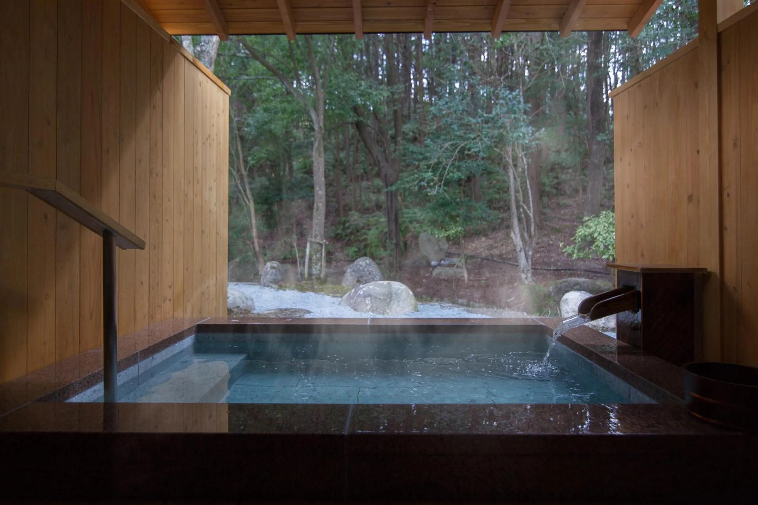 Hot Spring Bath in Tsukiyominoza