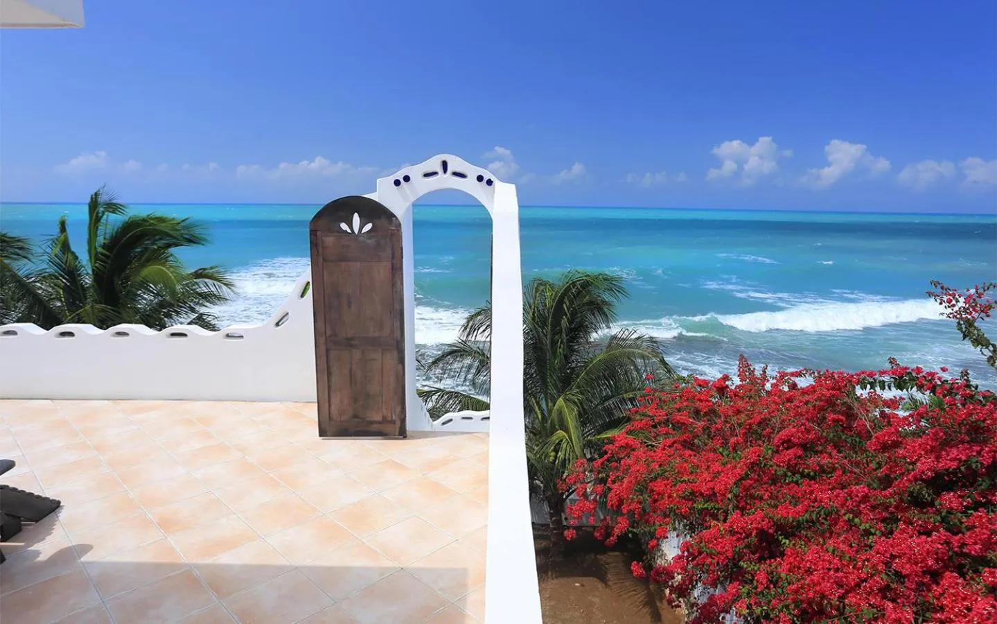 Balcony/Terrace in Jakes Hotel