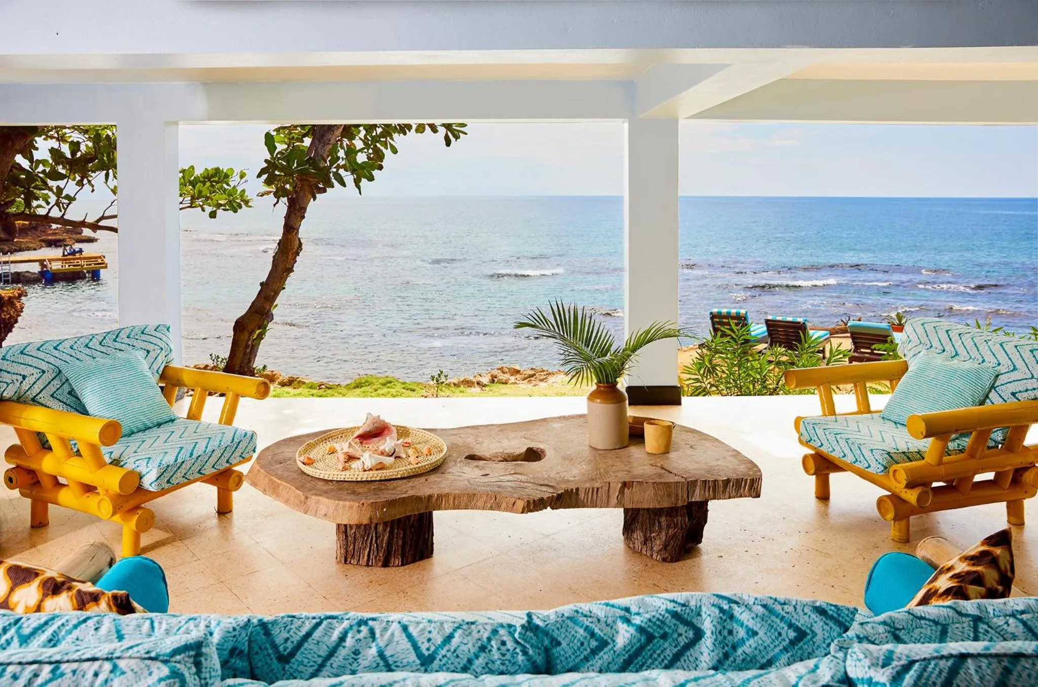 Patio in Jakes Hotel