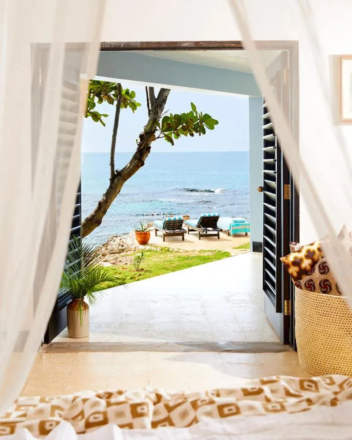 Patio in Jakes Hotel