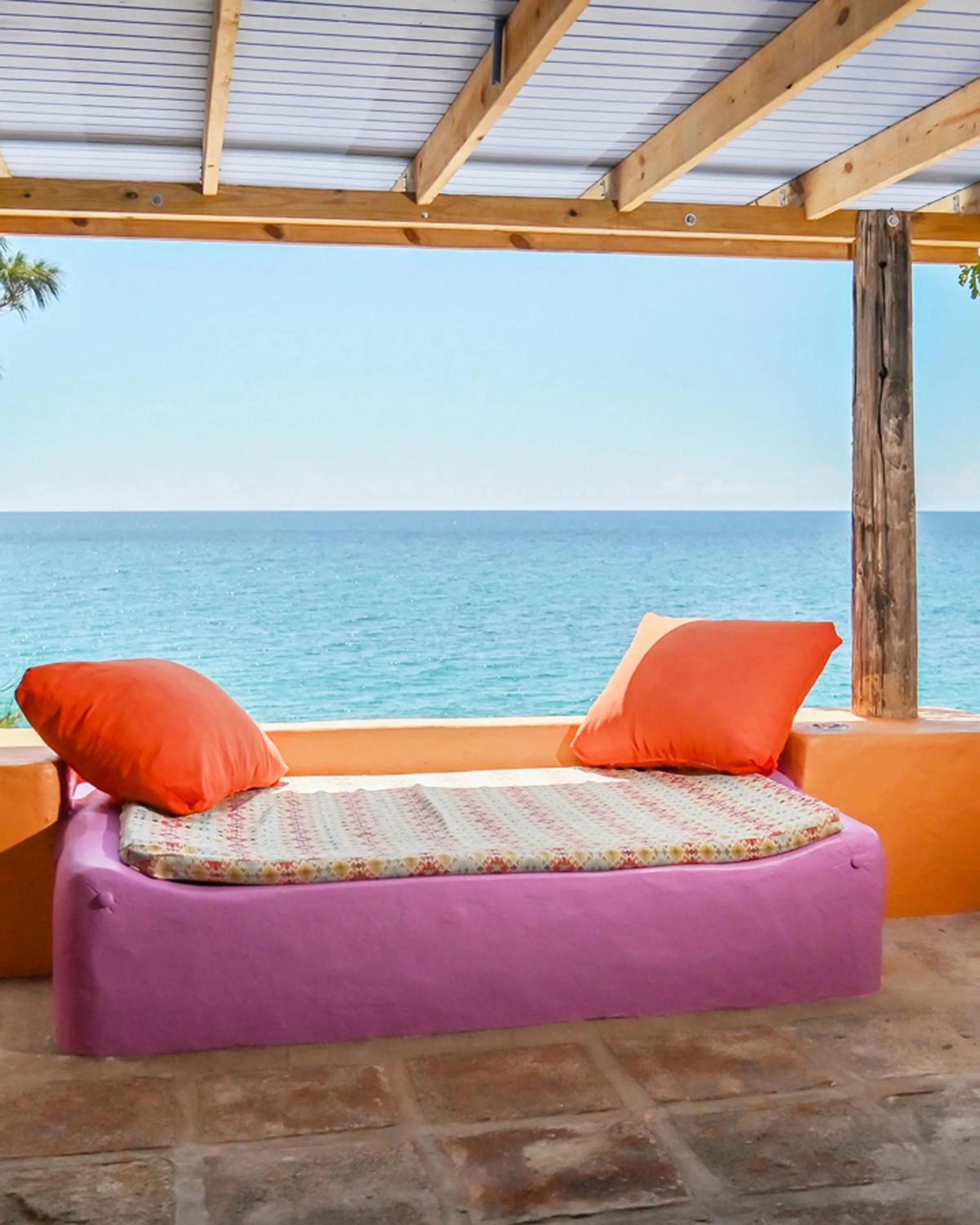 Seating area in Jakes Hotel