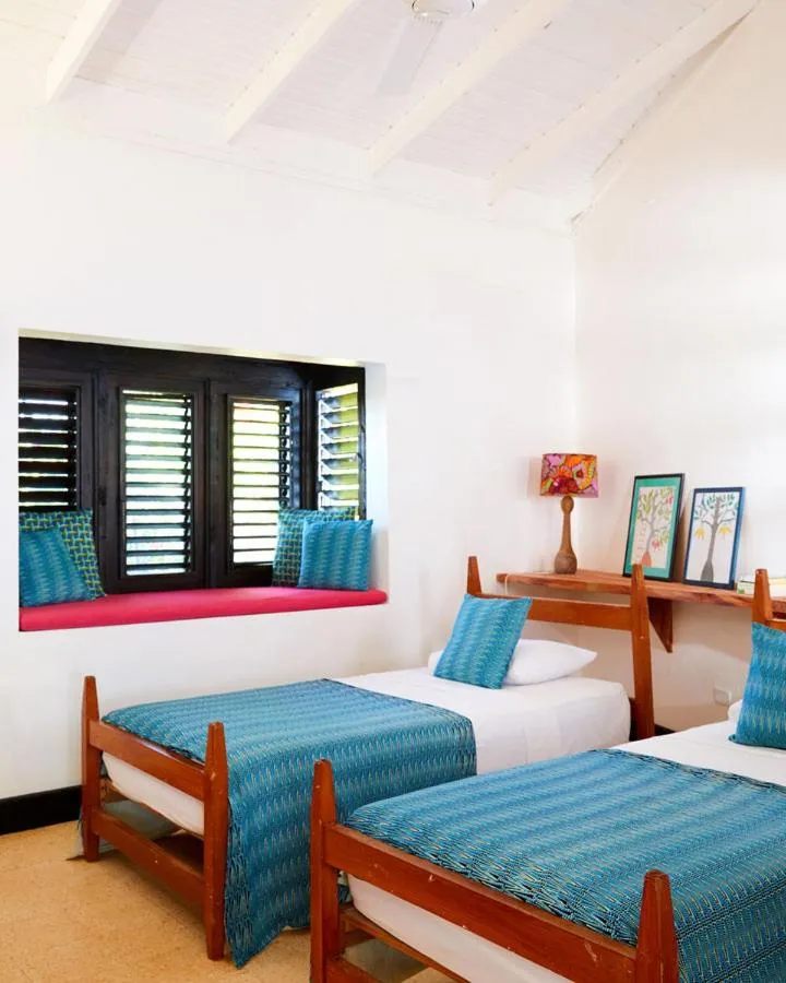 Bedroom in Jakes Hotel