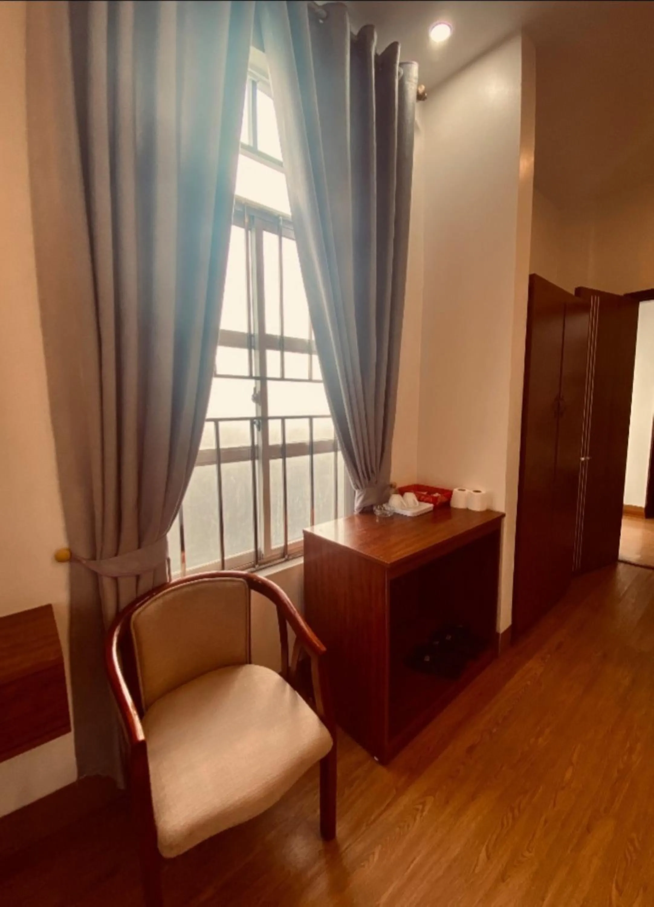 Photo of the whole room, Bed in Hương Sen Hotel Bac Giang