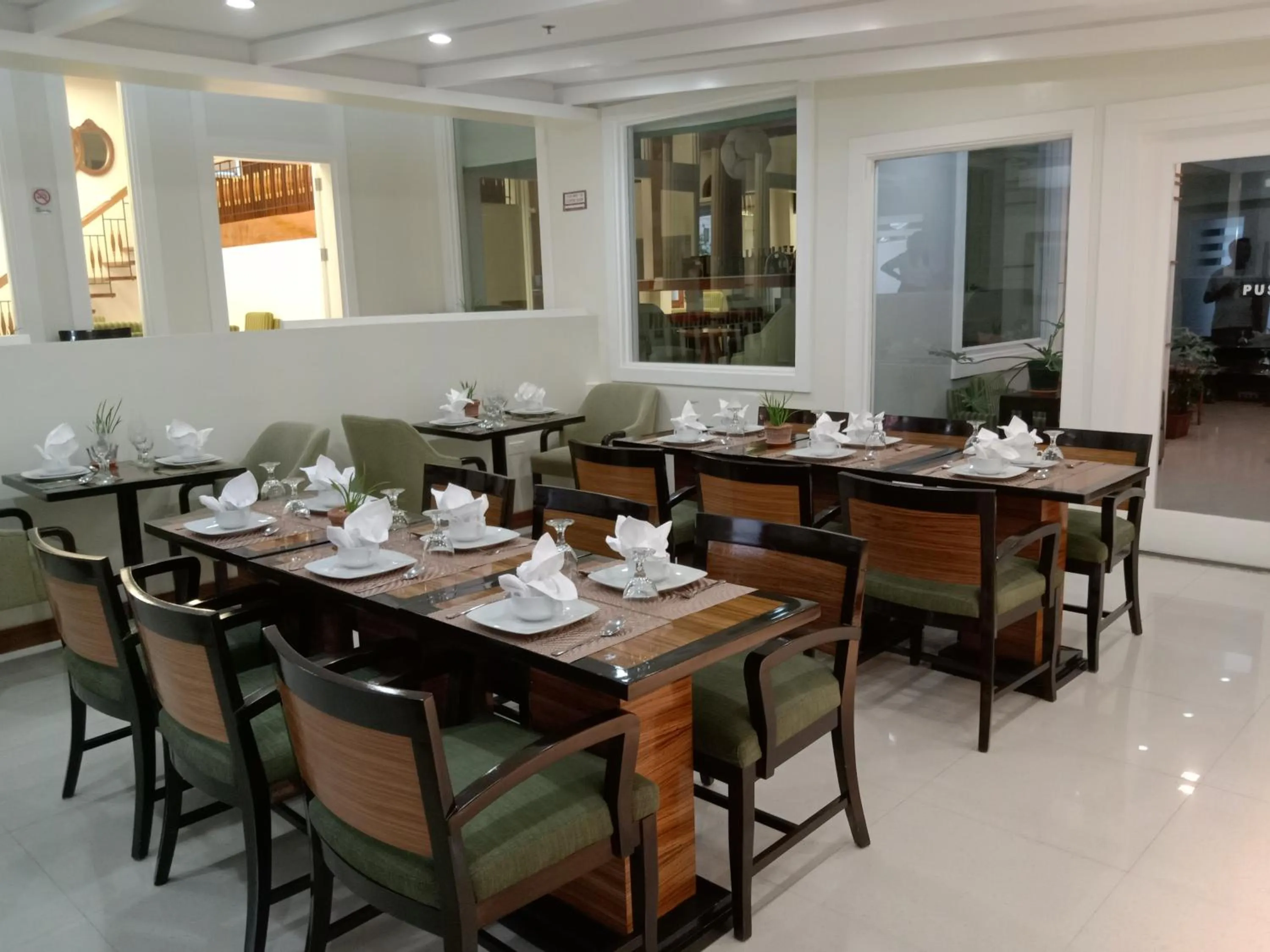 Restaurant/places to eat in Sarita Bed and Breakfast