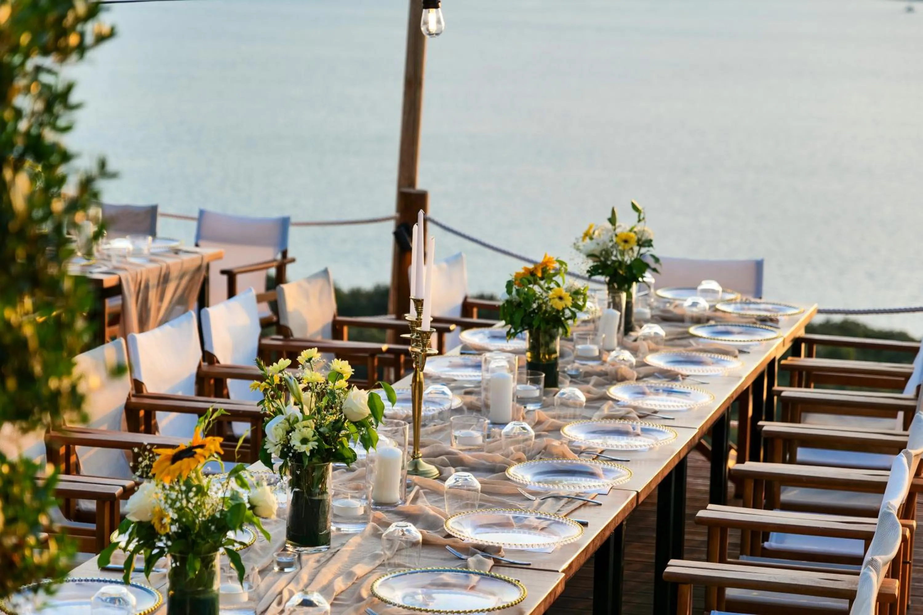 Restaurant/places to eat in Arameras Beach Resort