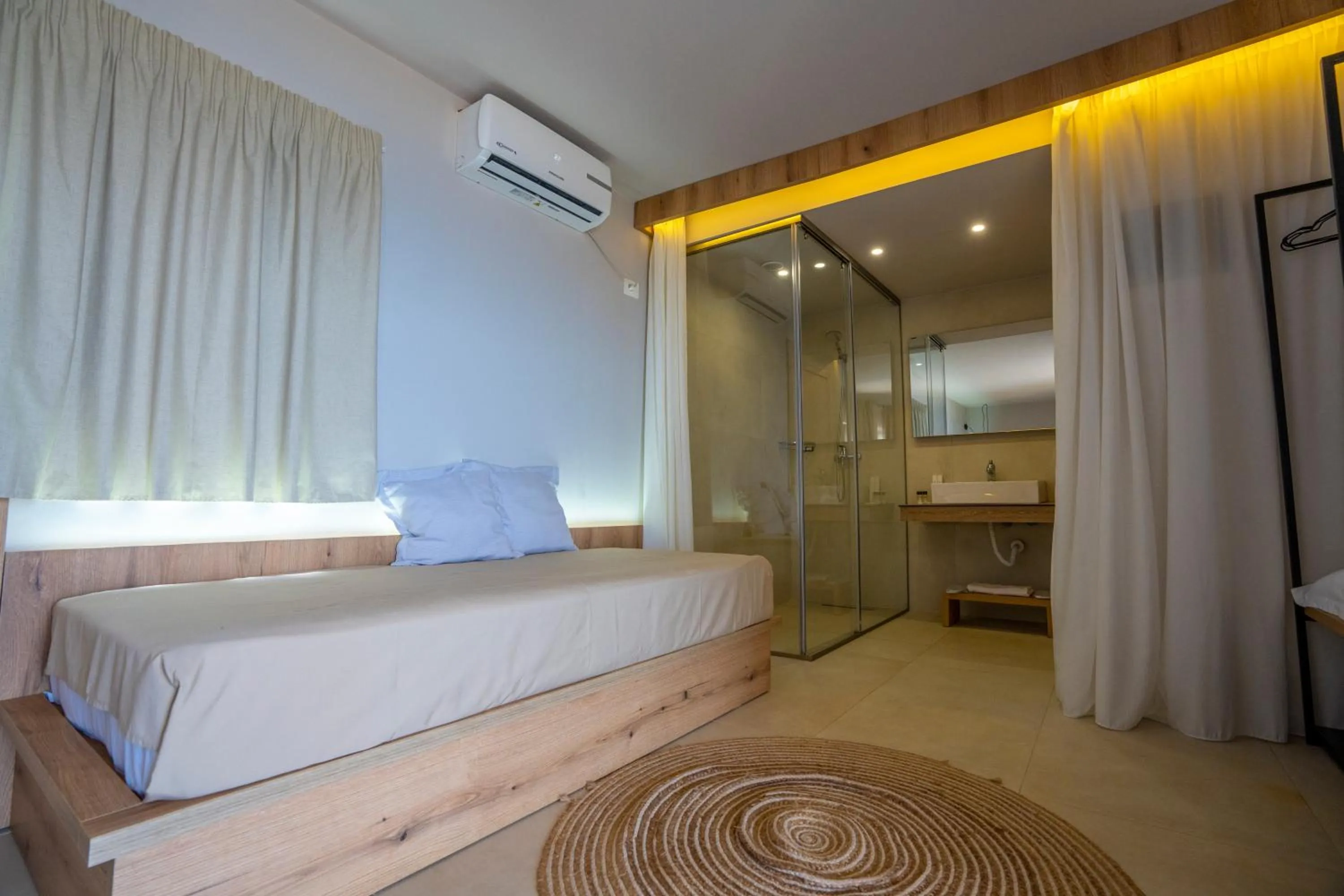 Shower, Bed in Arameras Beach Resort
