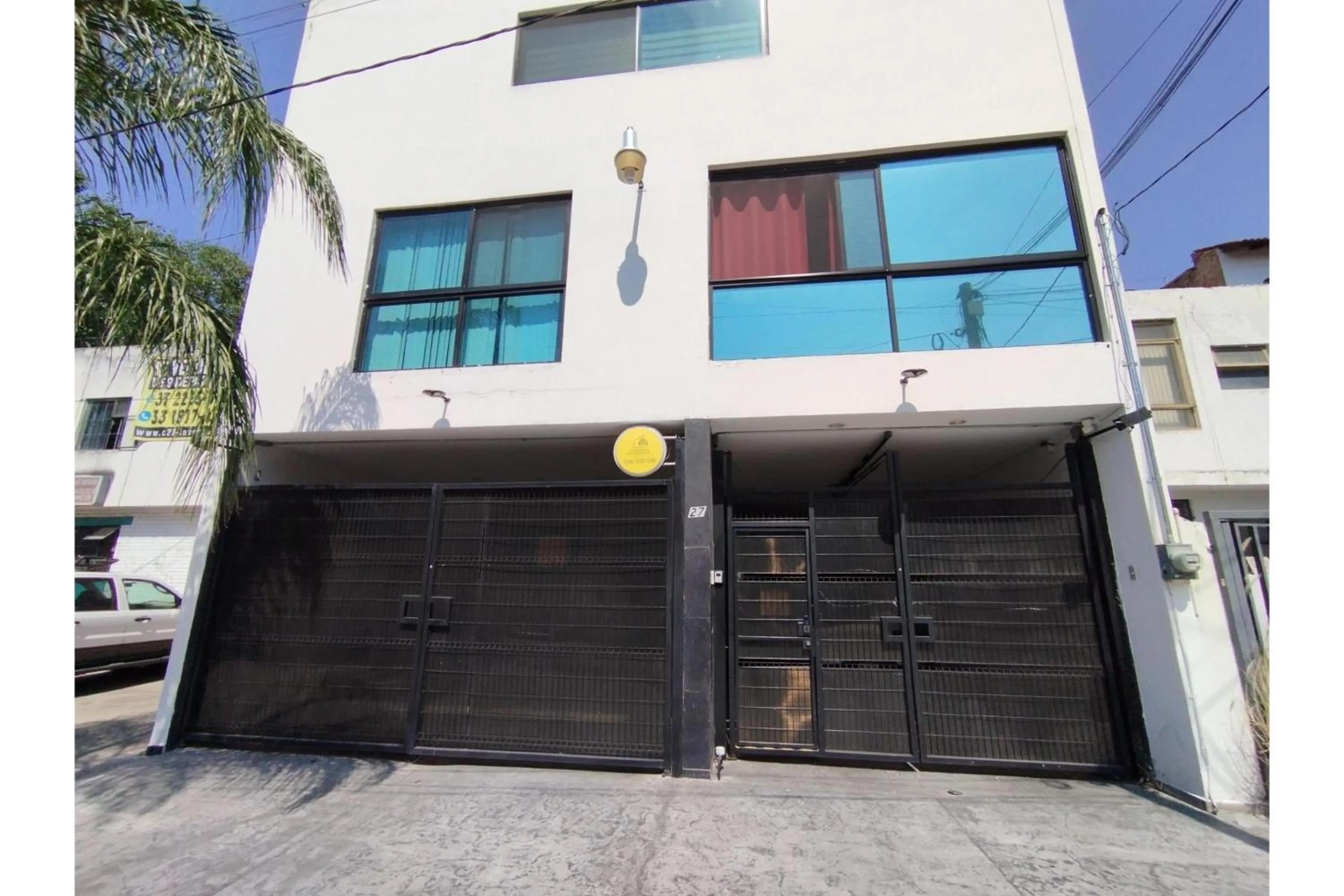 Facade/entrance in Capital O Tu Estancia