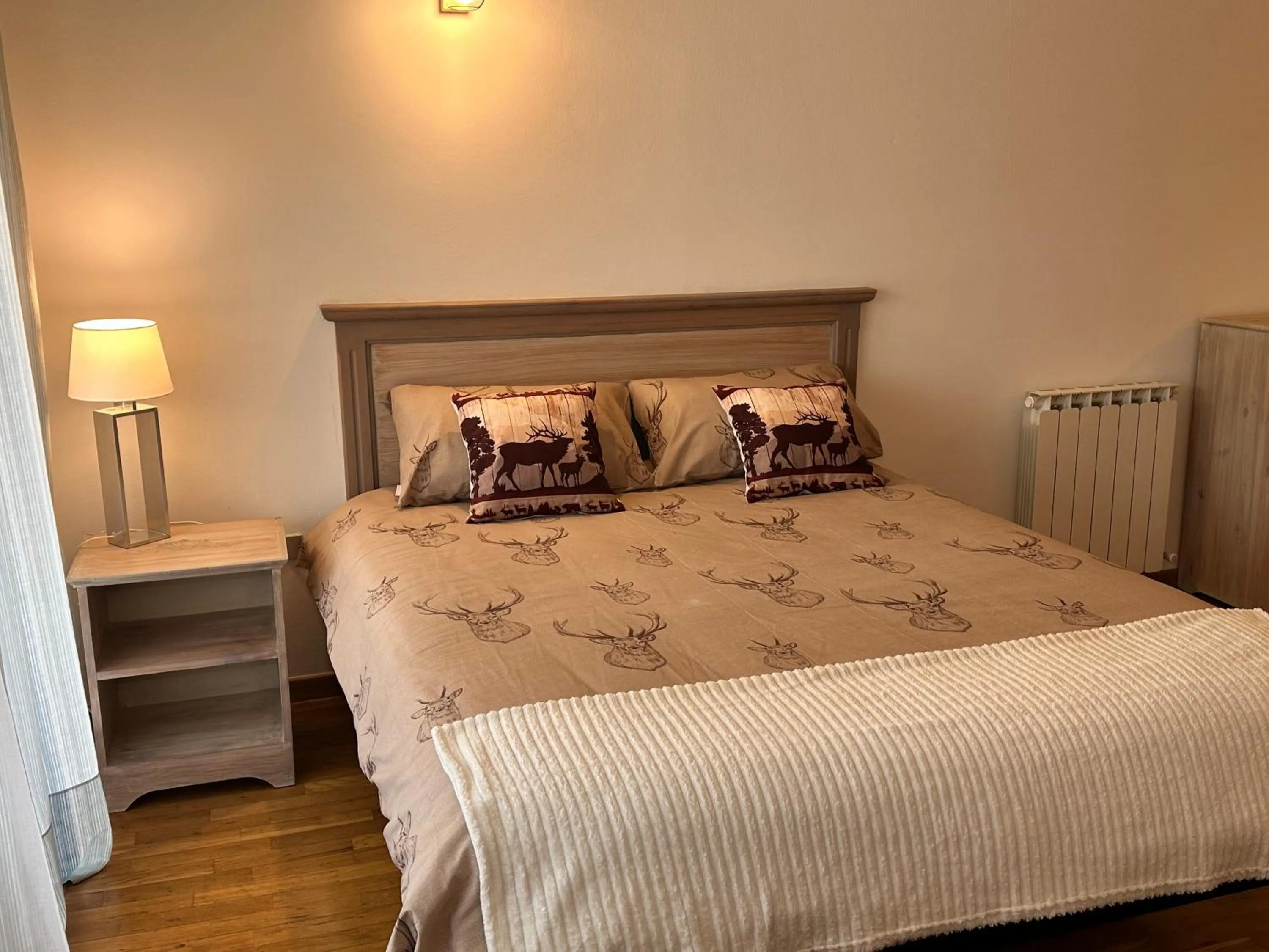 Bedroom, Bed in Residenza Riva Wellness Apartment Spa