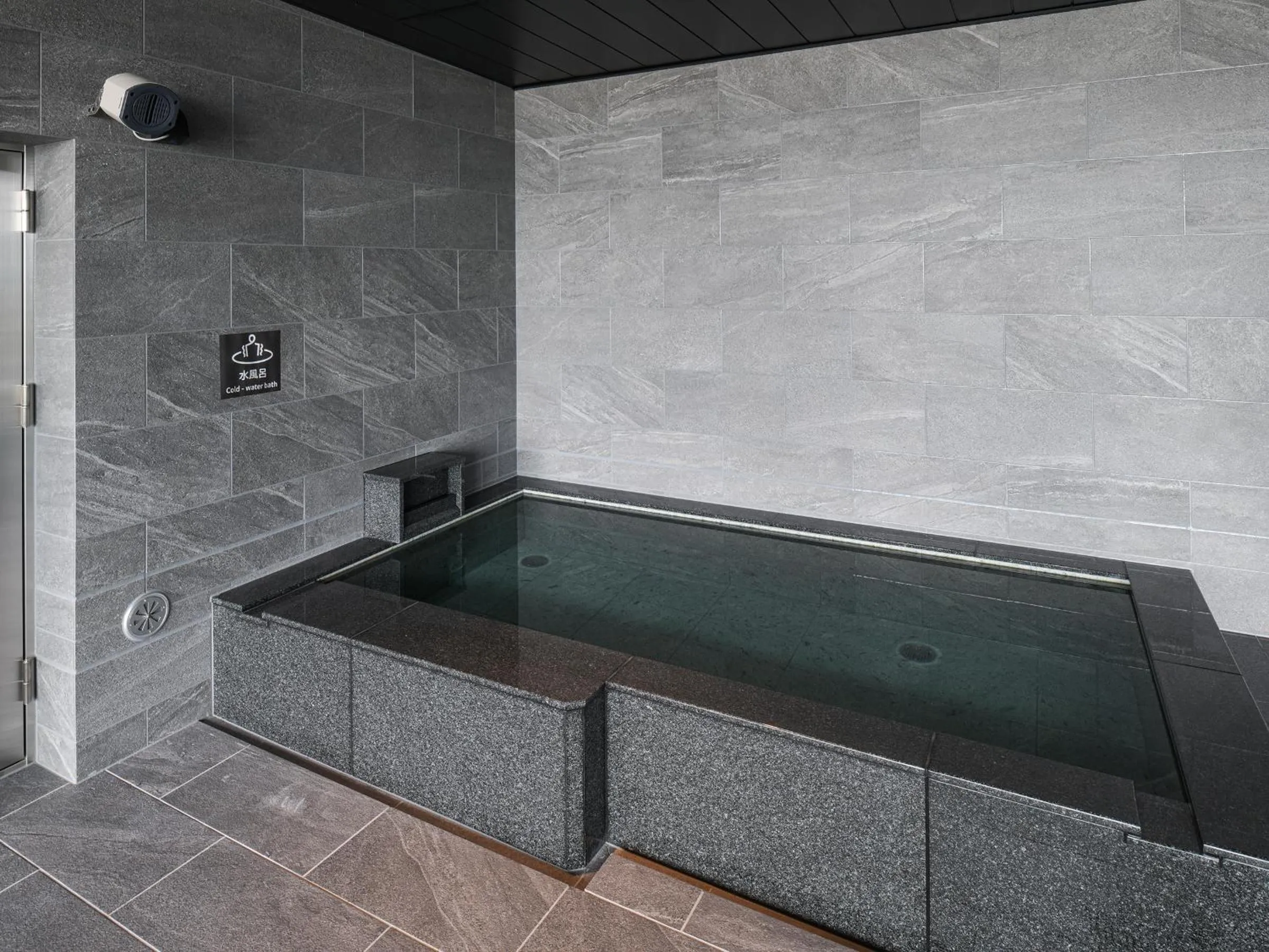 Area and facilities in REF Kansai Airport by VESSEL HOTELS