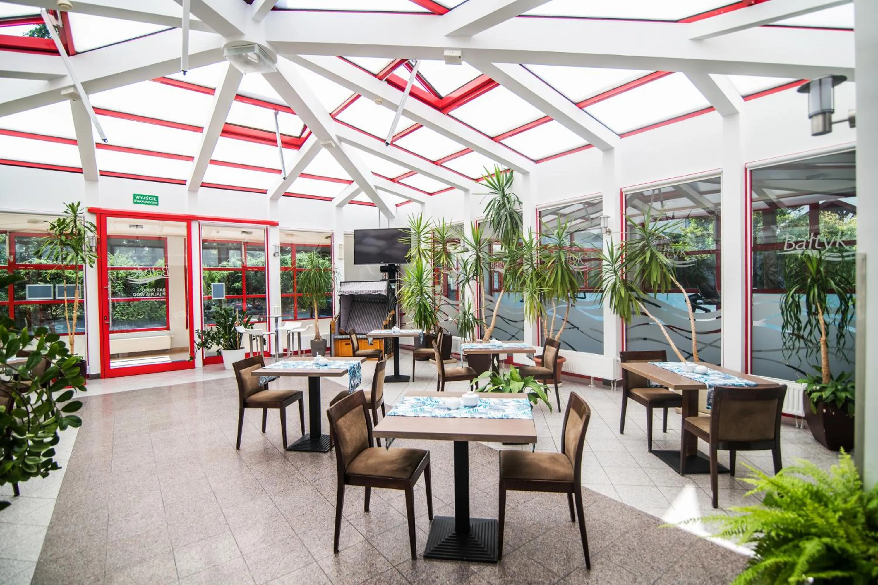 Lounge or bar in Sanatorium Uzdrowiskowe Bałtyk