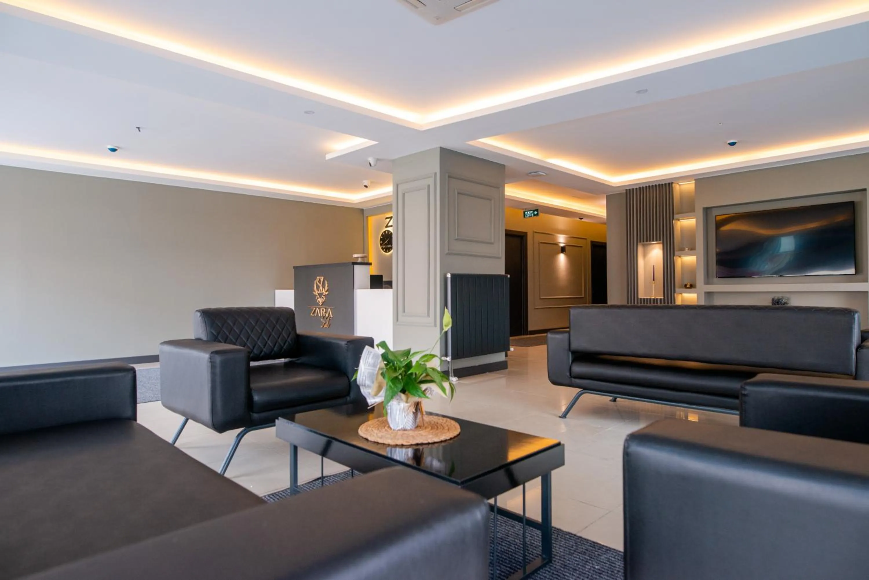 Lobby or reception in ZaraSuit