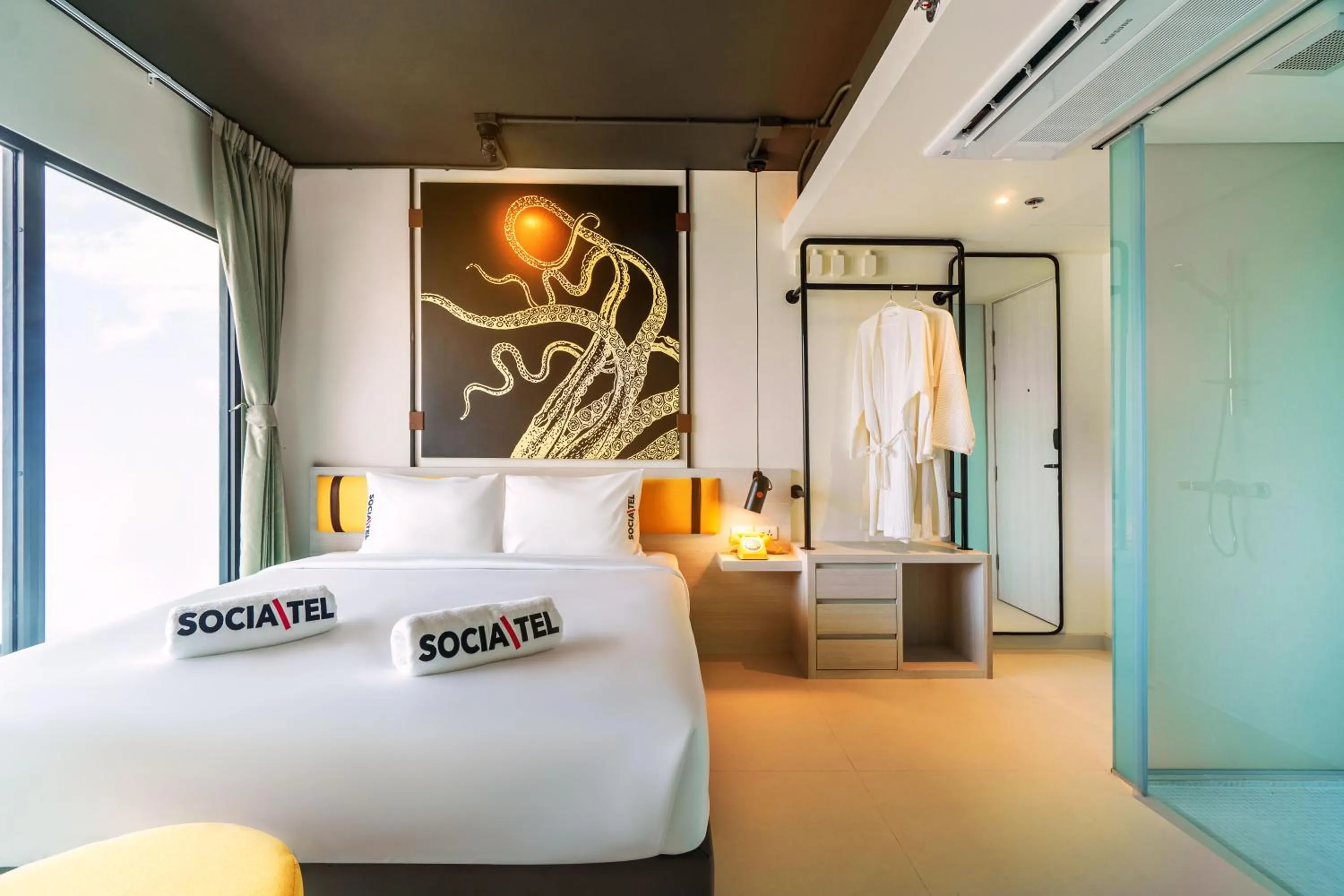 Bedroom, Bed in SocialTel Koh Samui