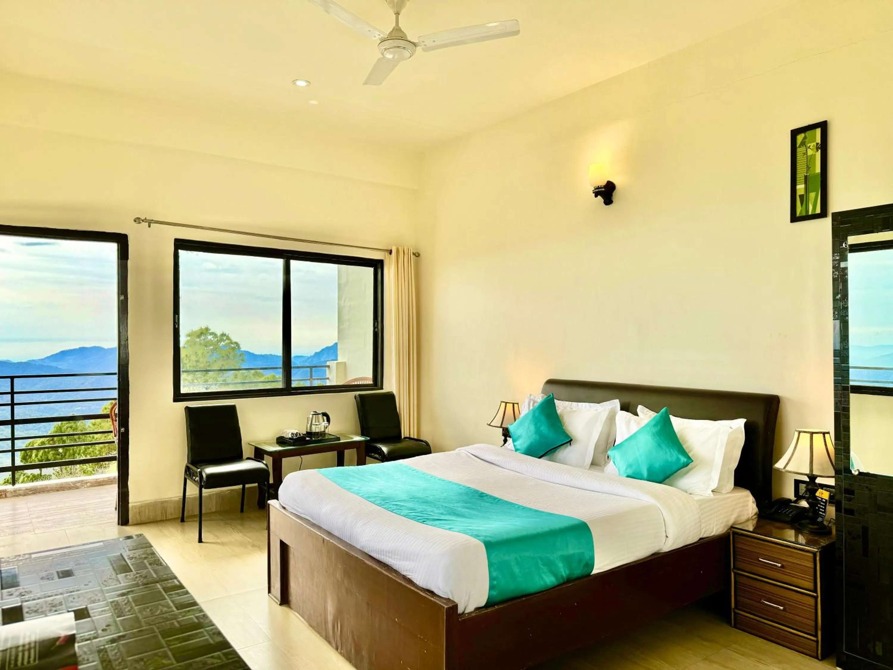 Standard Queen Room in Winterline Gold Resort