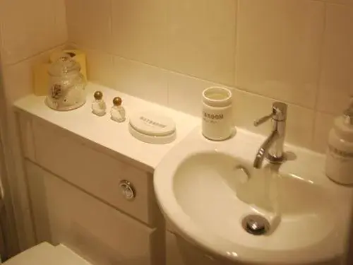 Twin Room with Shower in The Foresters Arms Twin Room with Shower in The Foresters Arms