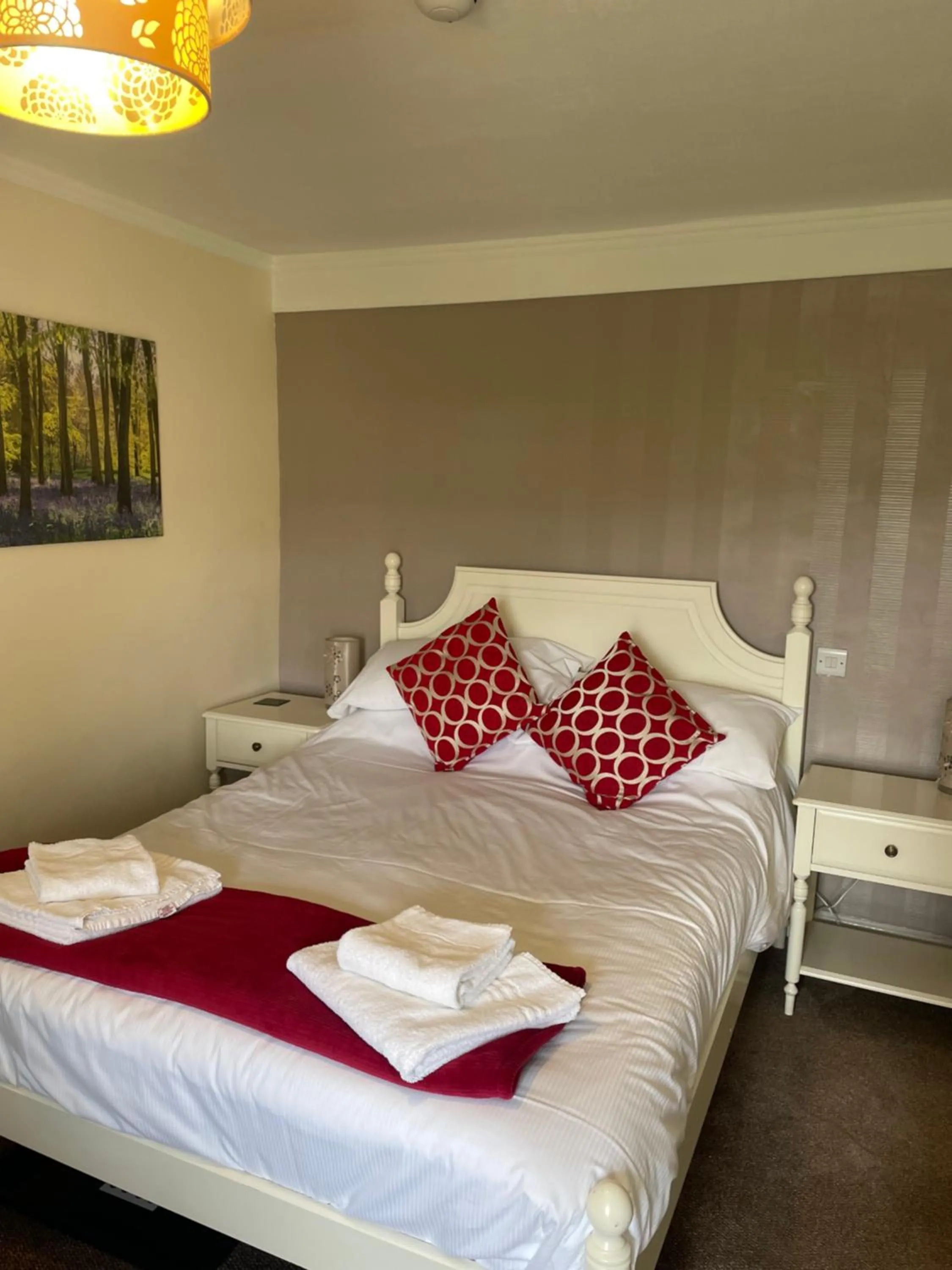 Bedroom, Bed in The Foresters Arms