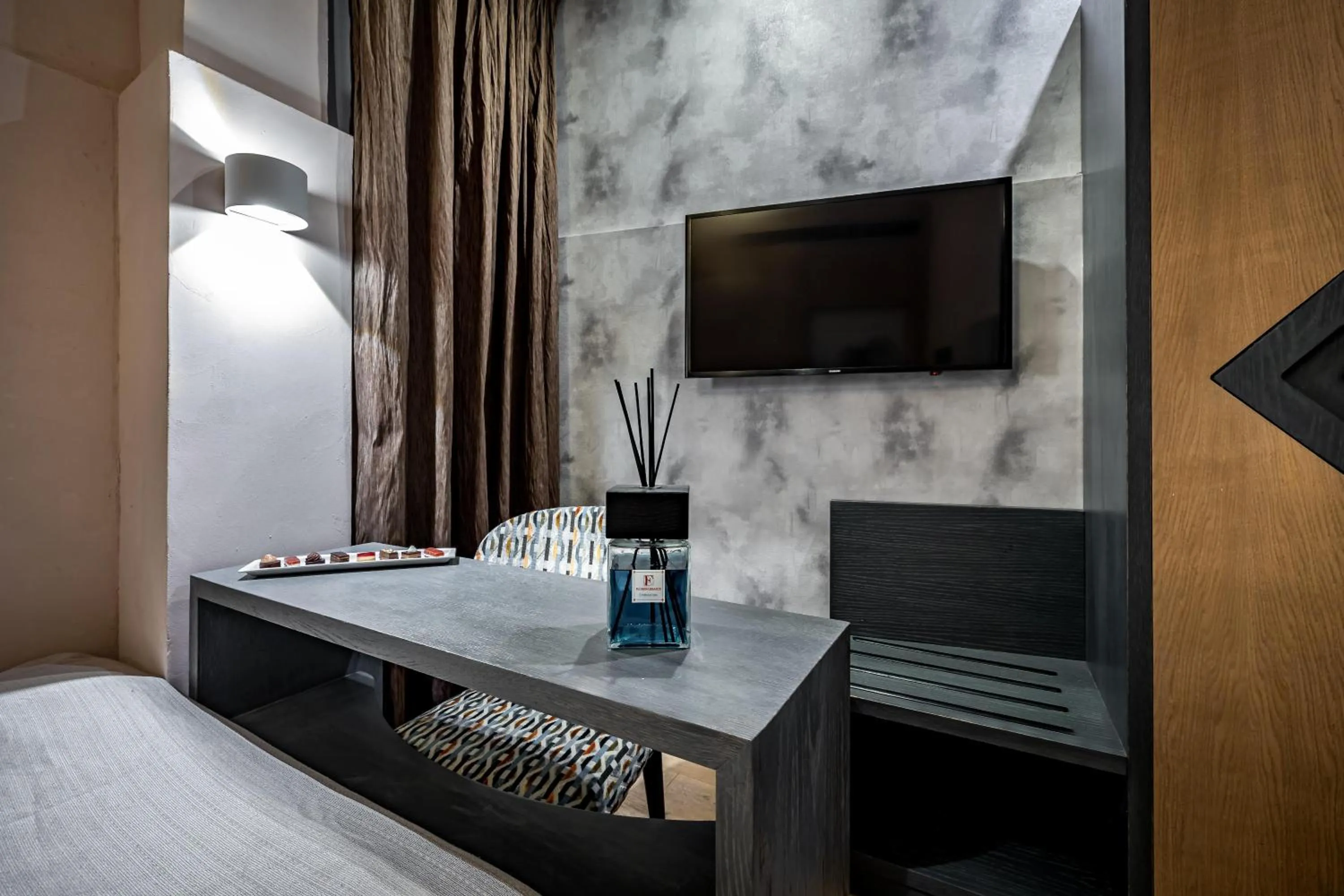 Bedroom, Bed in Florence Old Bridge B&B