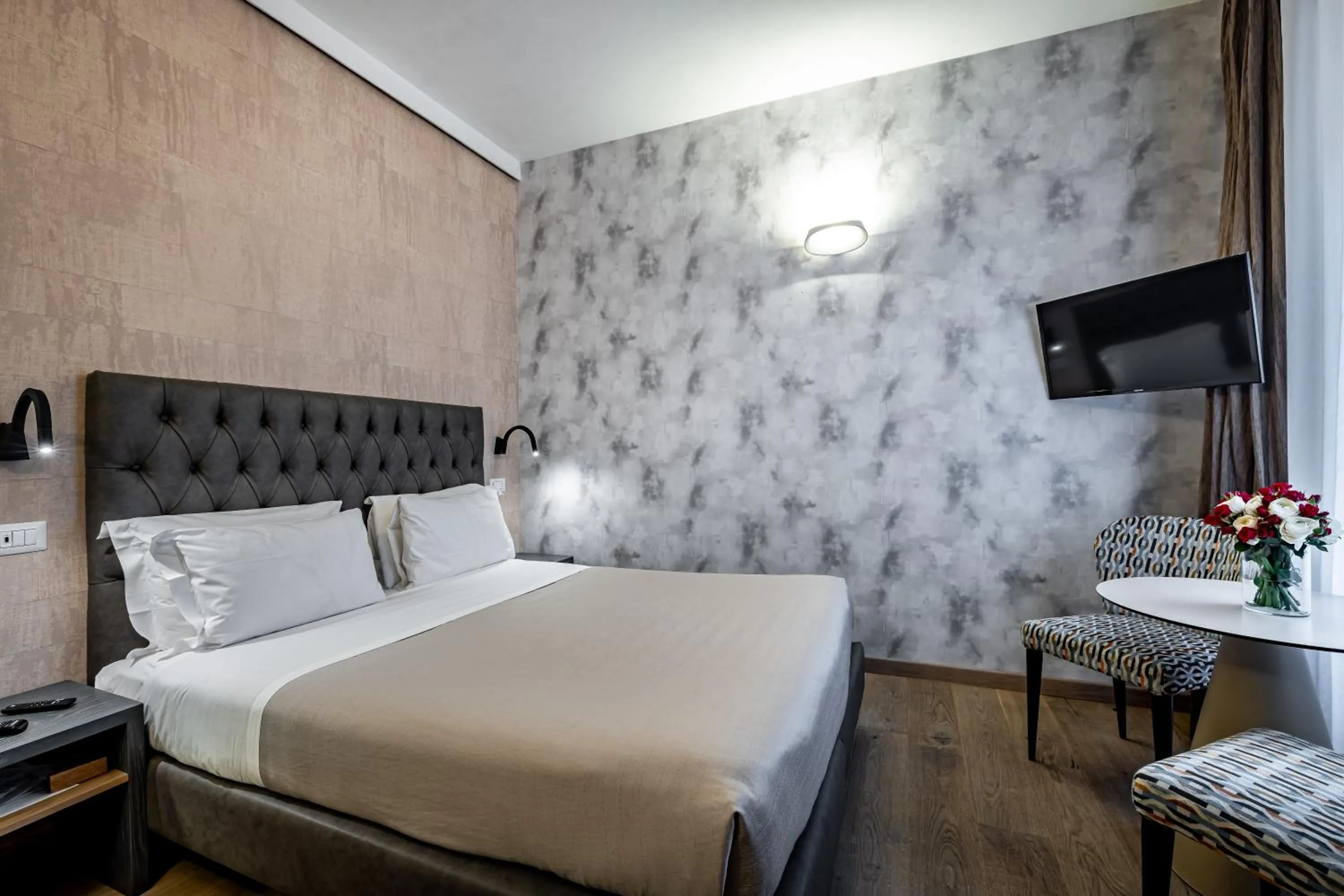 Bedroom, Bed in Florence Old Bridge B&B