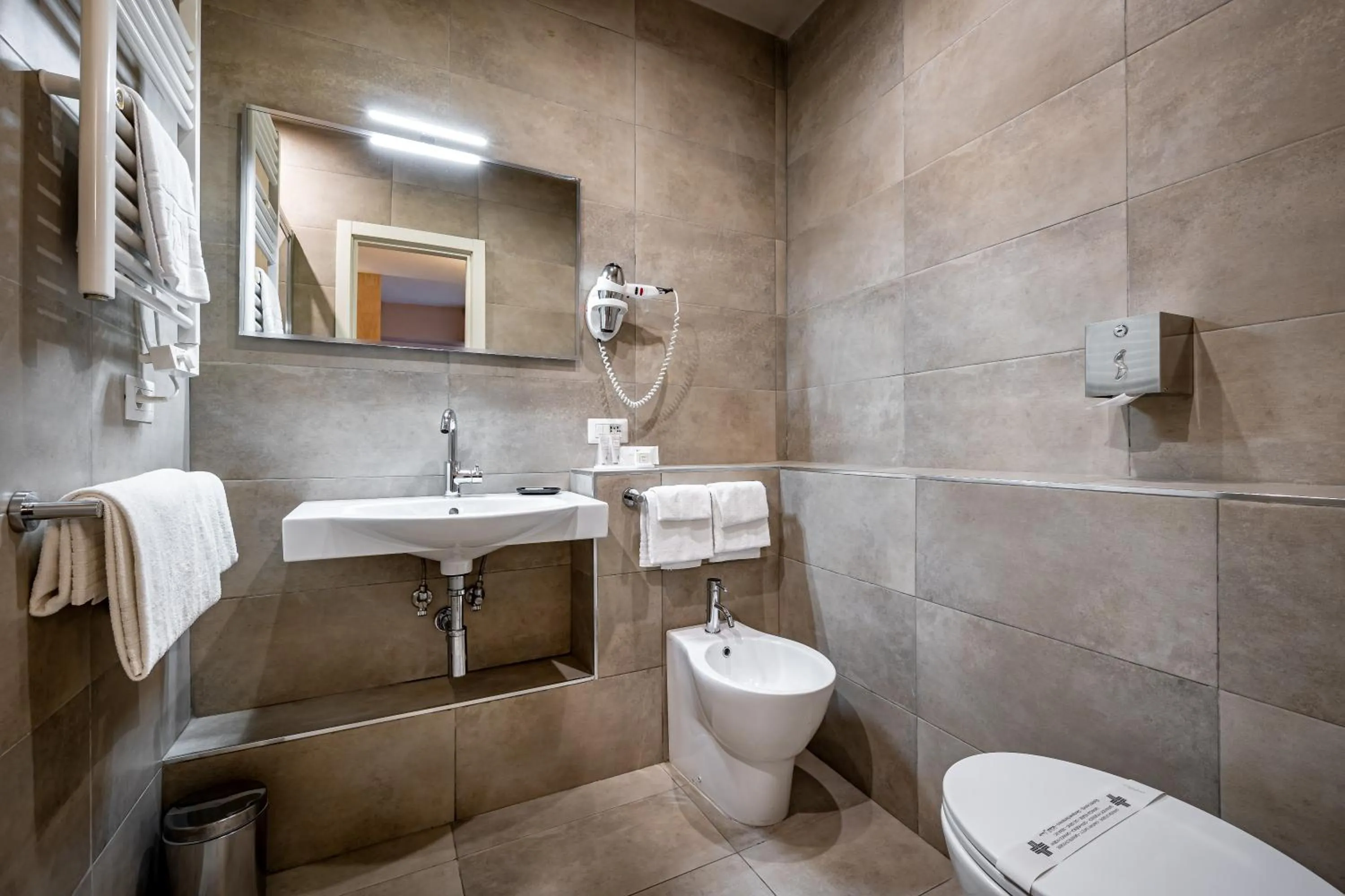 Bathroom in Florence Old Bridge B&B