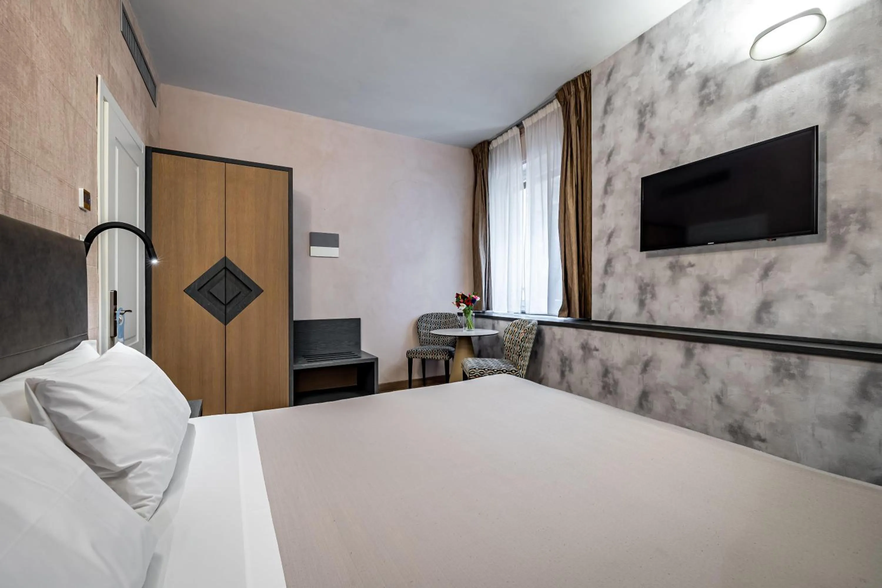 Bedroom, Bed in Florence Old Bridge B&B