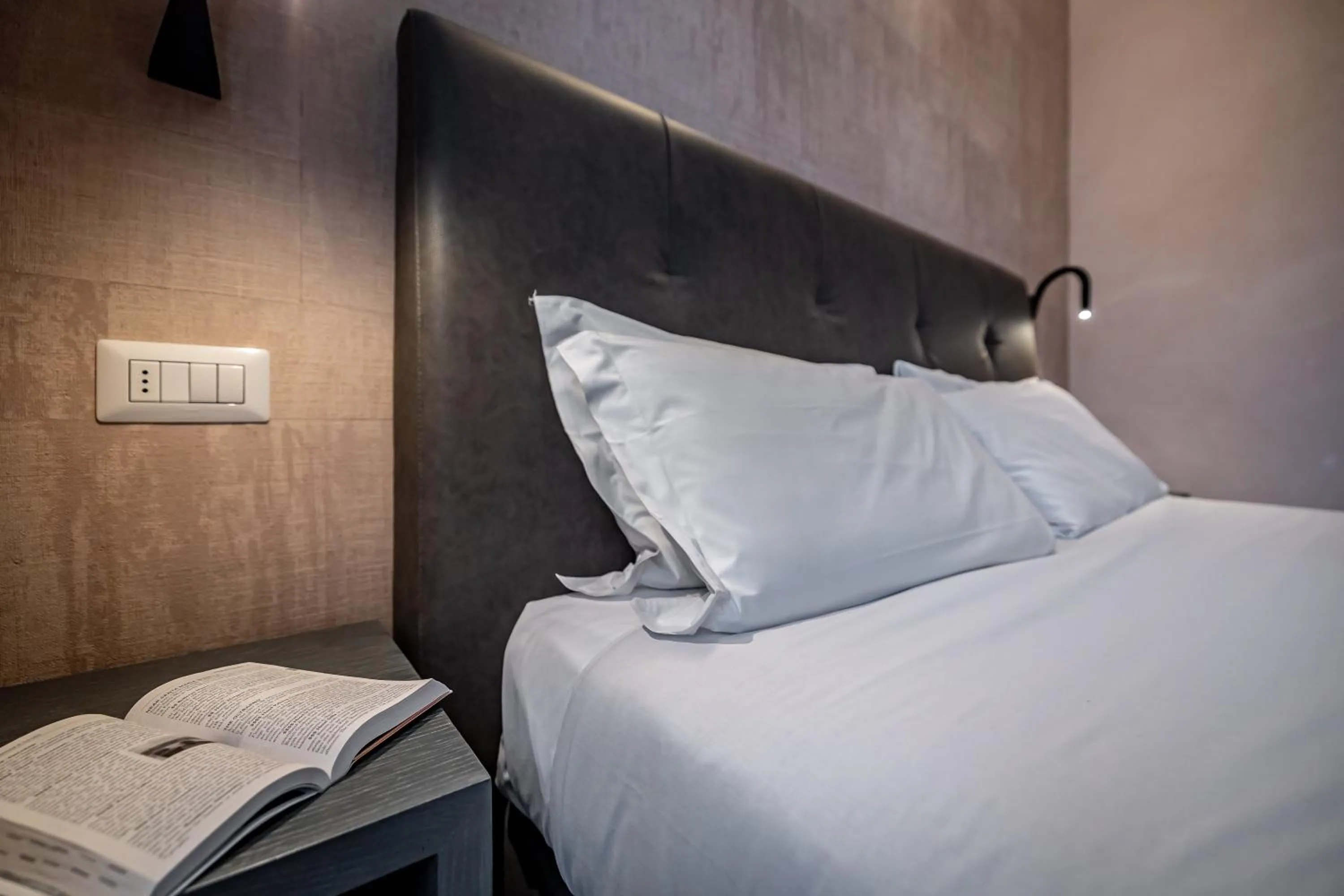 Bedroom, Bed in Florence Old Bridge B&B